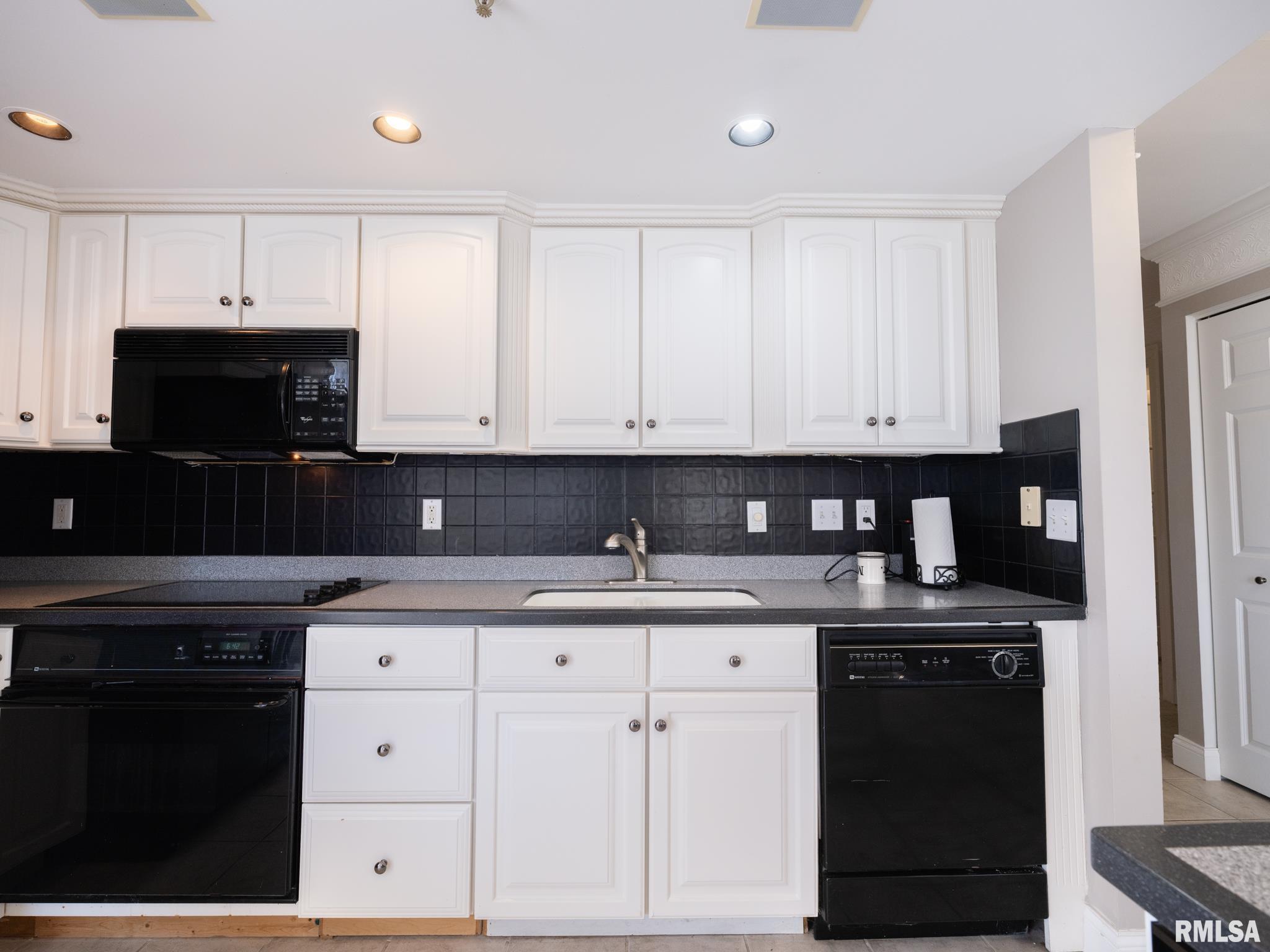 123 SW Jefferson Street #E5, Peoria, Illinois image 28