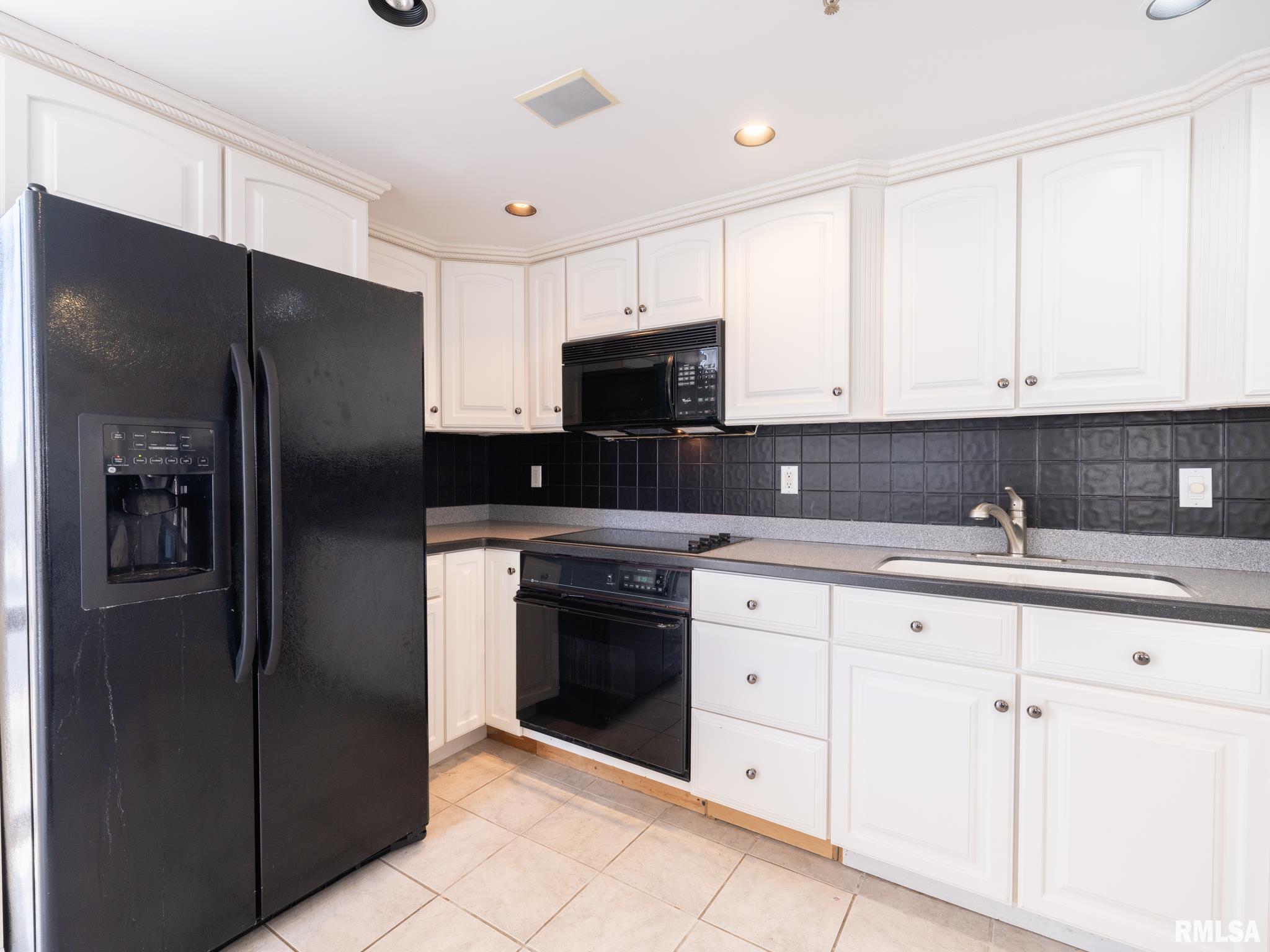 123 SW Jefferson Street #E5, Peoria, Illinois image 31