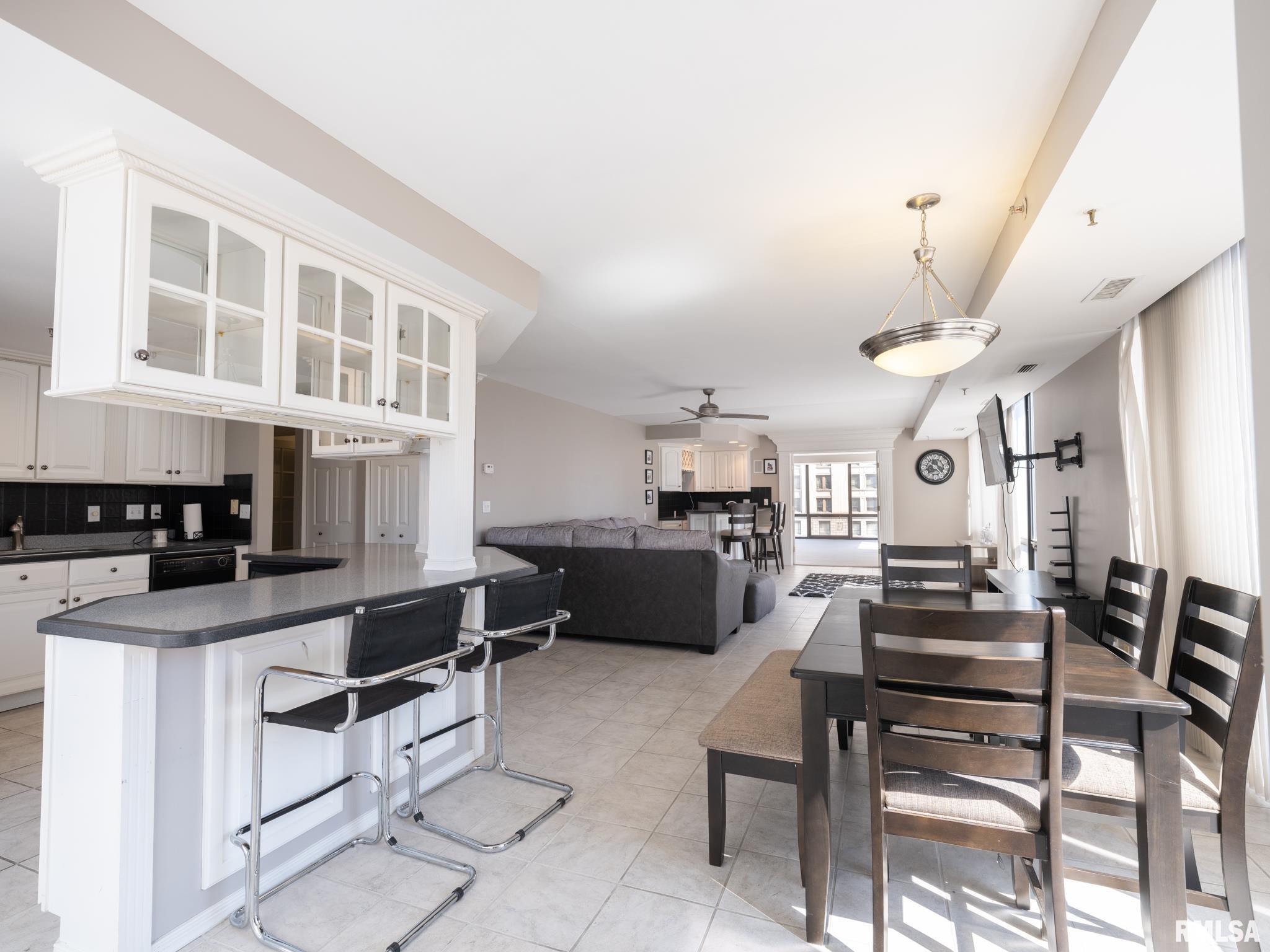 123 SW Jefferson Street #E5, Peoria, Illinois image 34