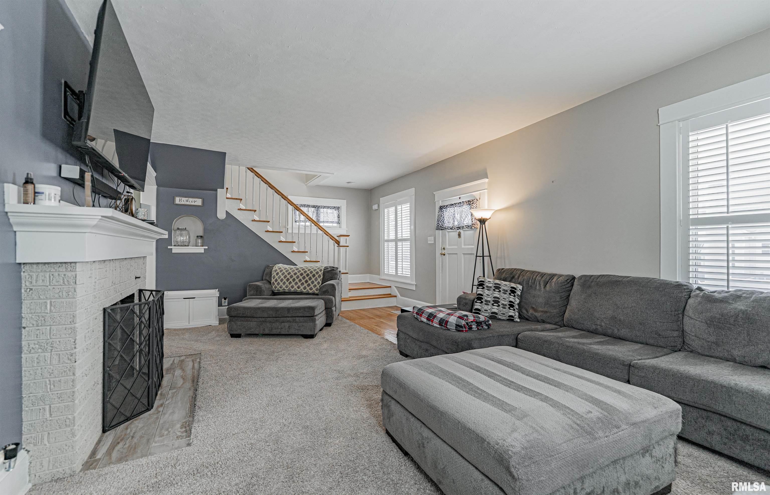 423 N Ottawa Street, Lincoln, Illinois image 3