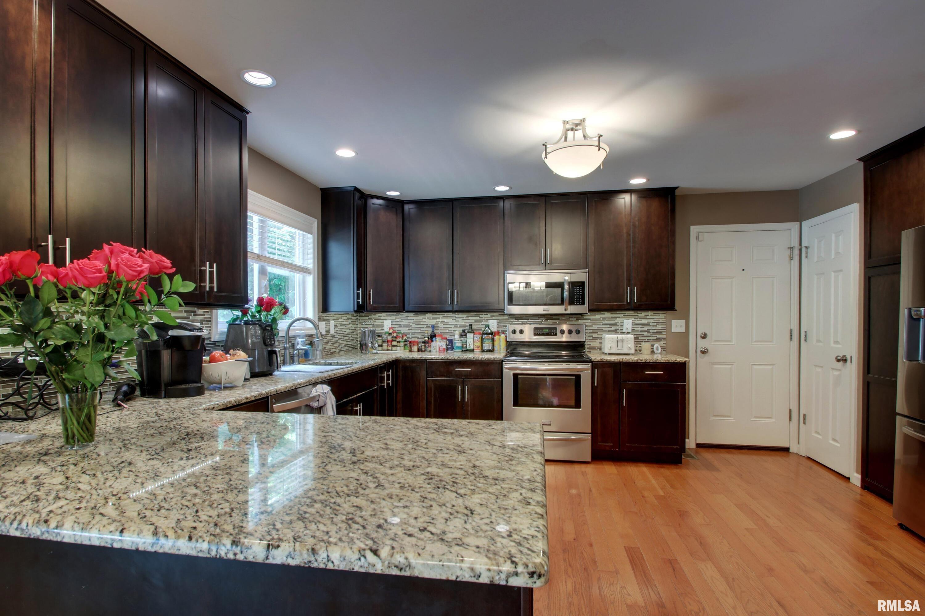 507 W Fairway Drive, Quincy, Illinois image 5