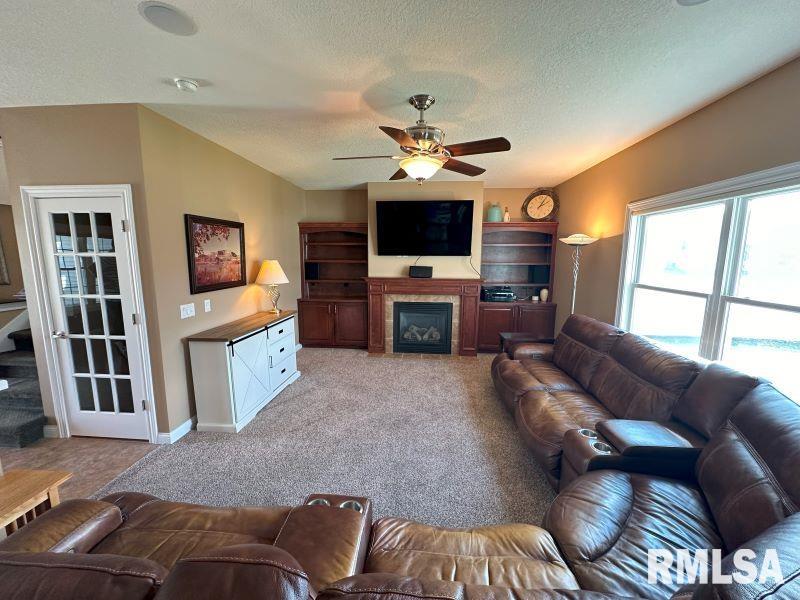 6304 Ocean Boulevard, Bettendorf, Iowa image 5