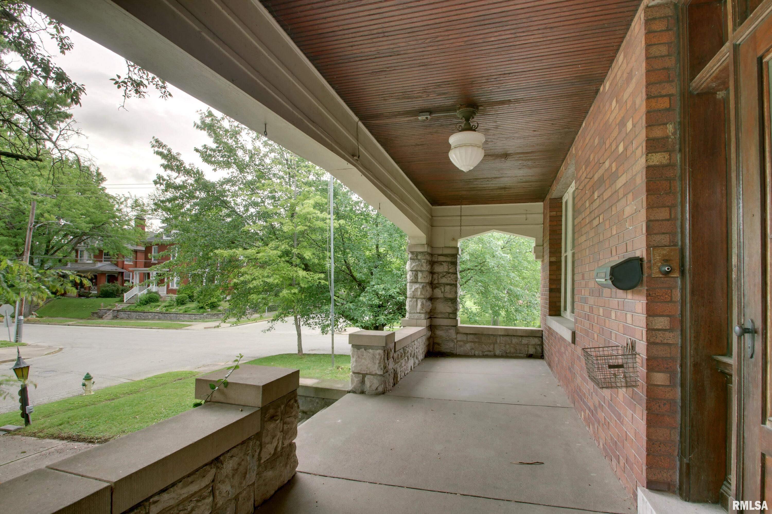1270 Kentucky Street, Quincy, Illinois image 2