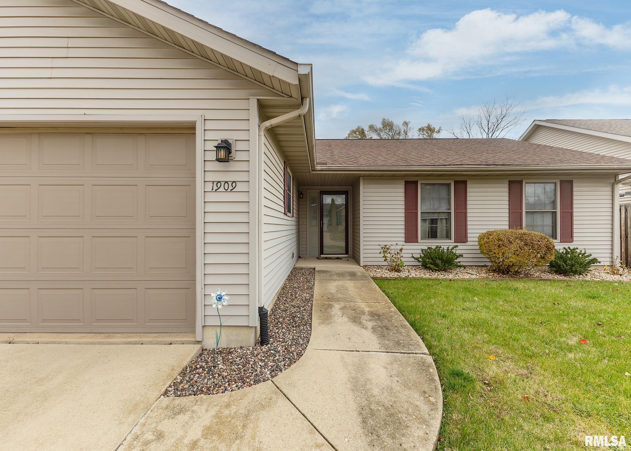 1909 13th Street, Silvis, Illinois image 3