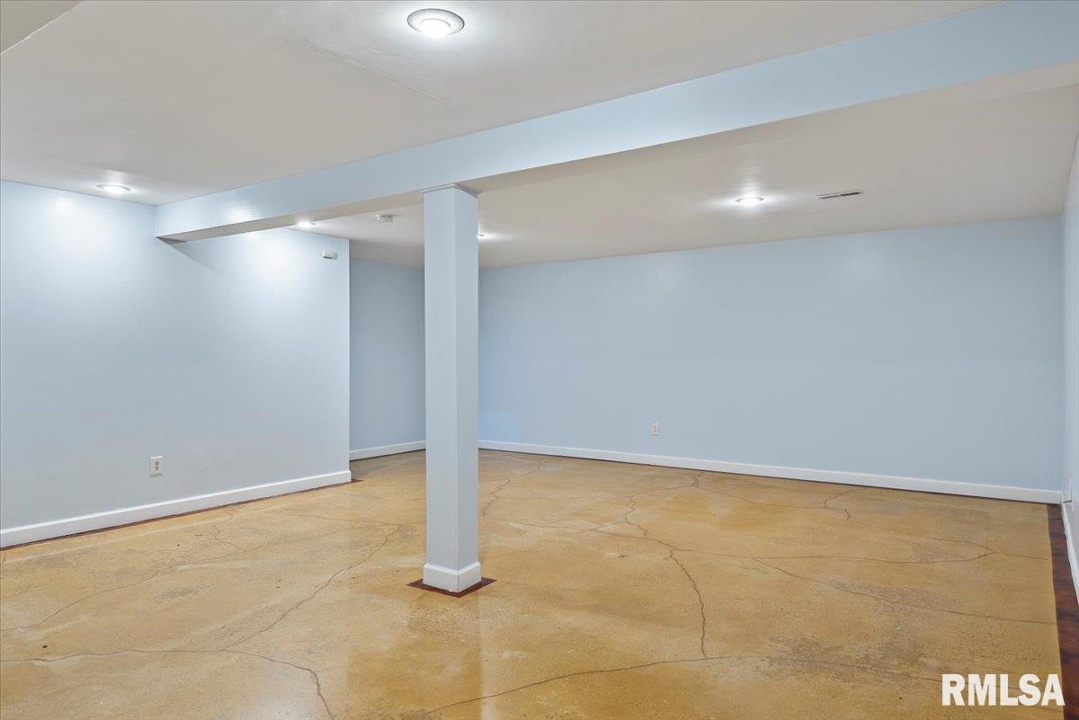 1607 Thornhill Drive, Springfield, Illinois image 32