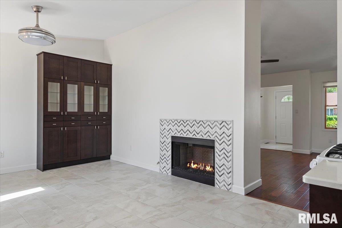 1607 Thornhill Drive, Springfield, Illinois image 14