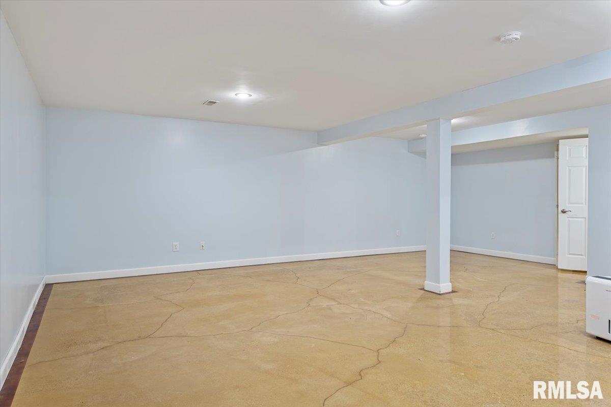 1607 Thornhill Drive, Springfield, Illinois image 30