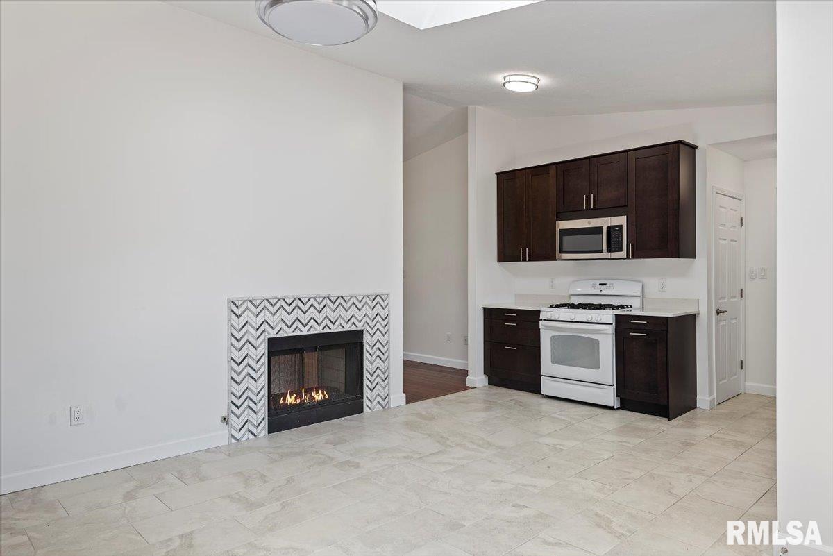 1607 Thornhill Drive, Springfield, Illinois image 13