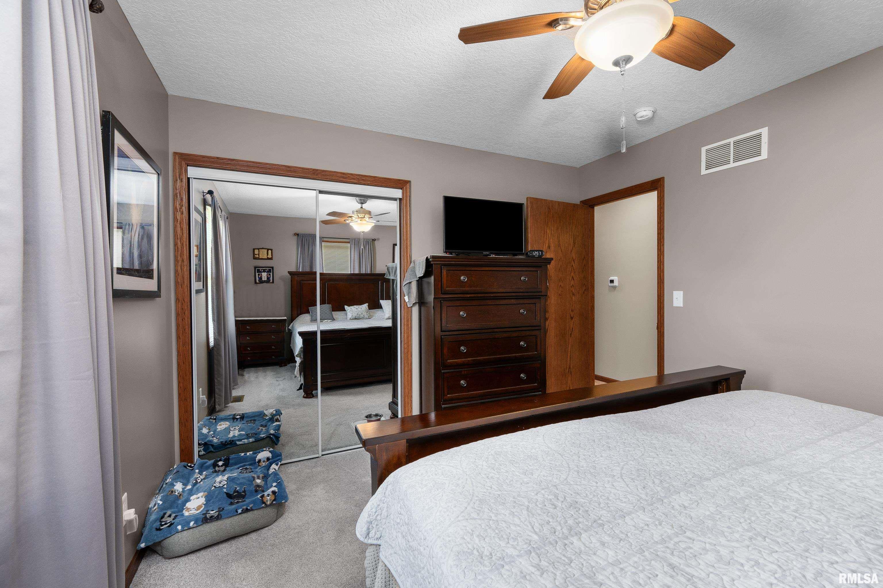 2614 W 59th Street, Davenport, Iowa image 9