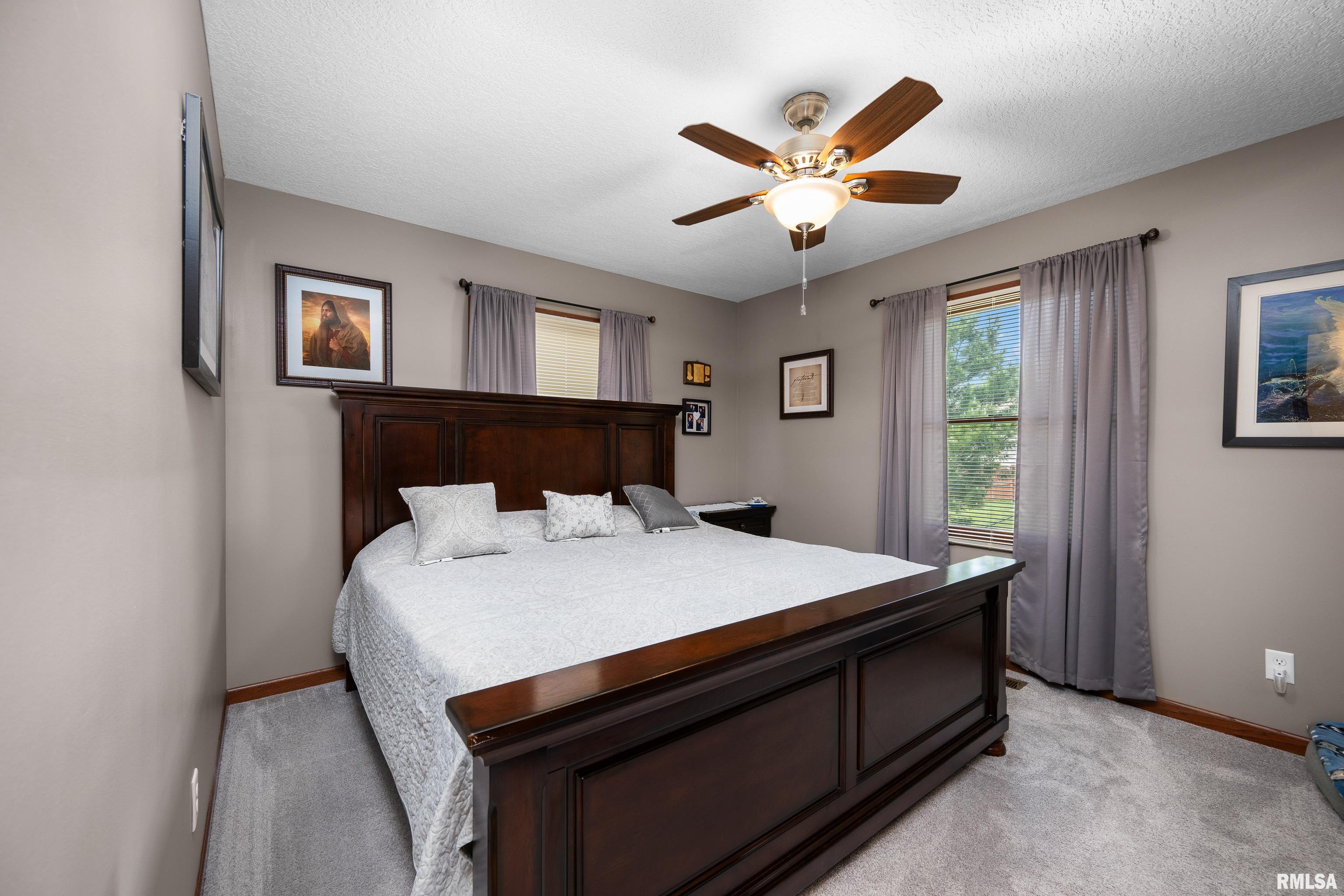 2614 W 59th Street, Davenport, Iowa image 8