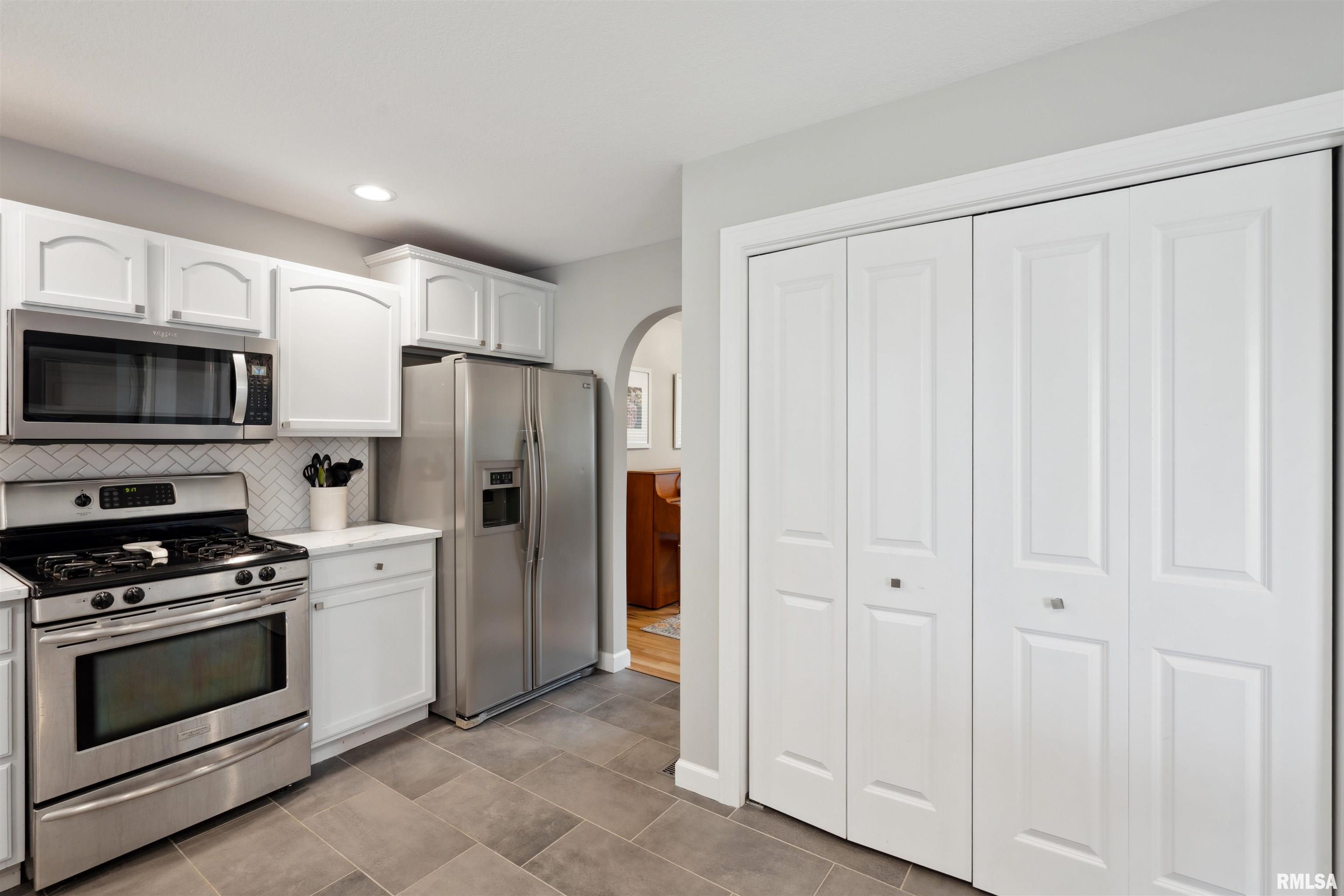5838 Belle Avenue, Davenport, Iowa image 9