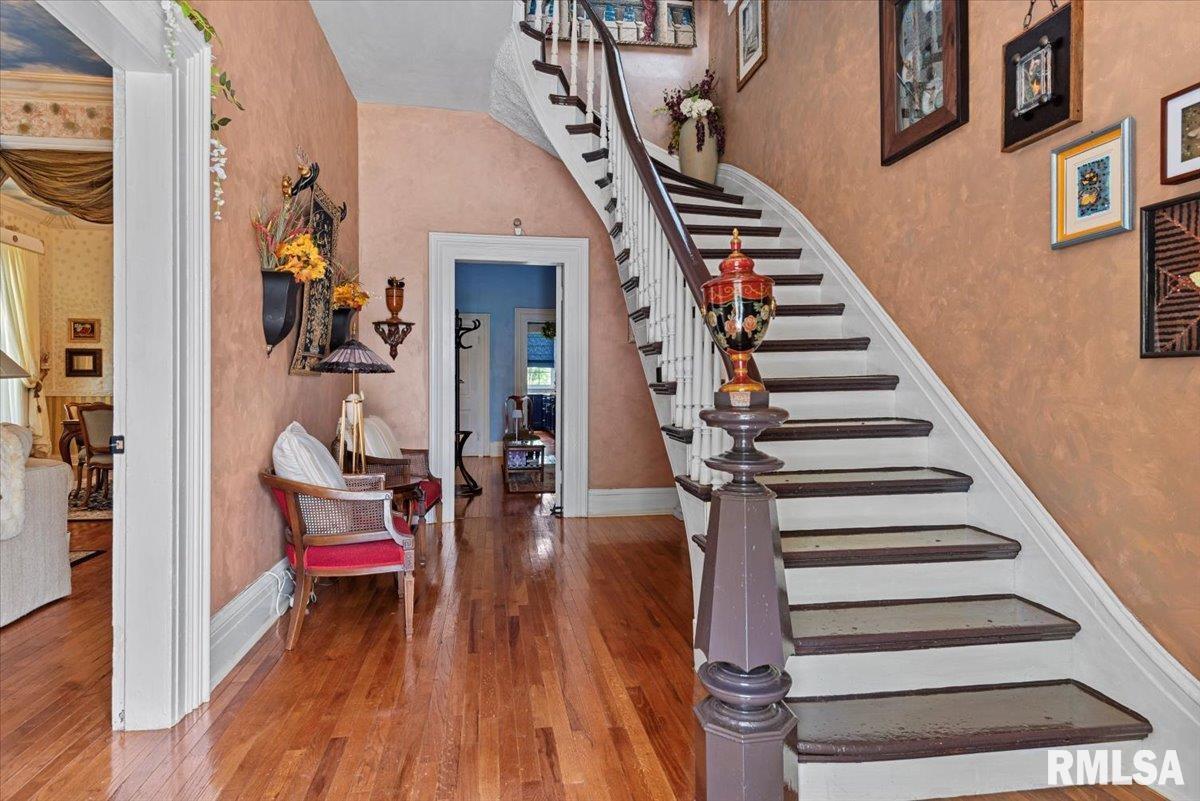 412 N Church Street, Jacksonville, Illinois image 4