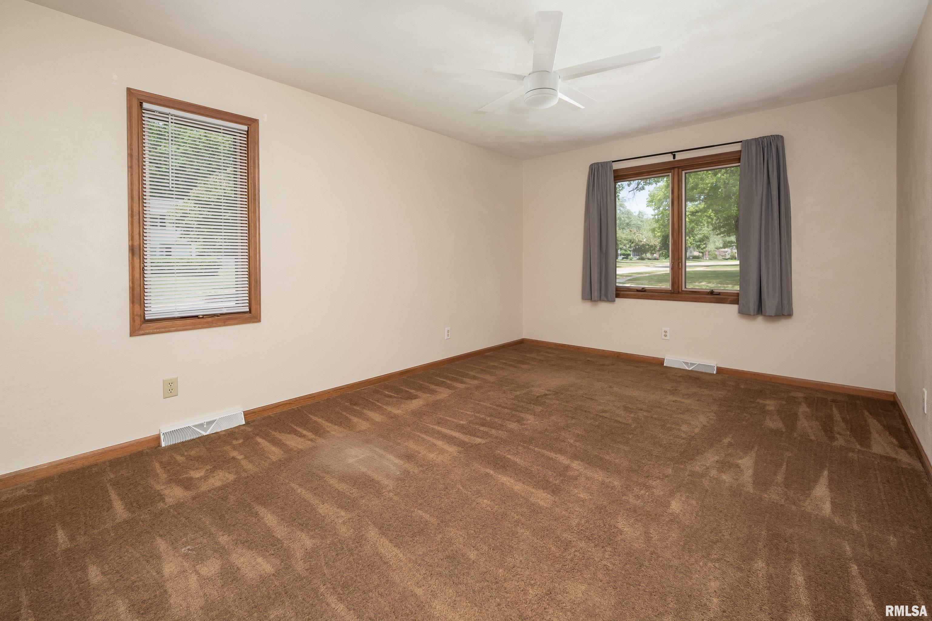 4902 35th Avenue, Moline, Illinois image 22