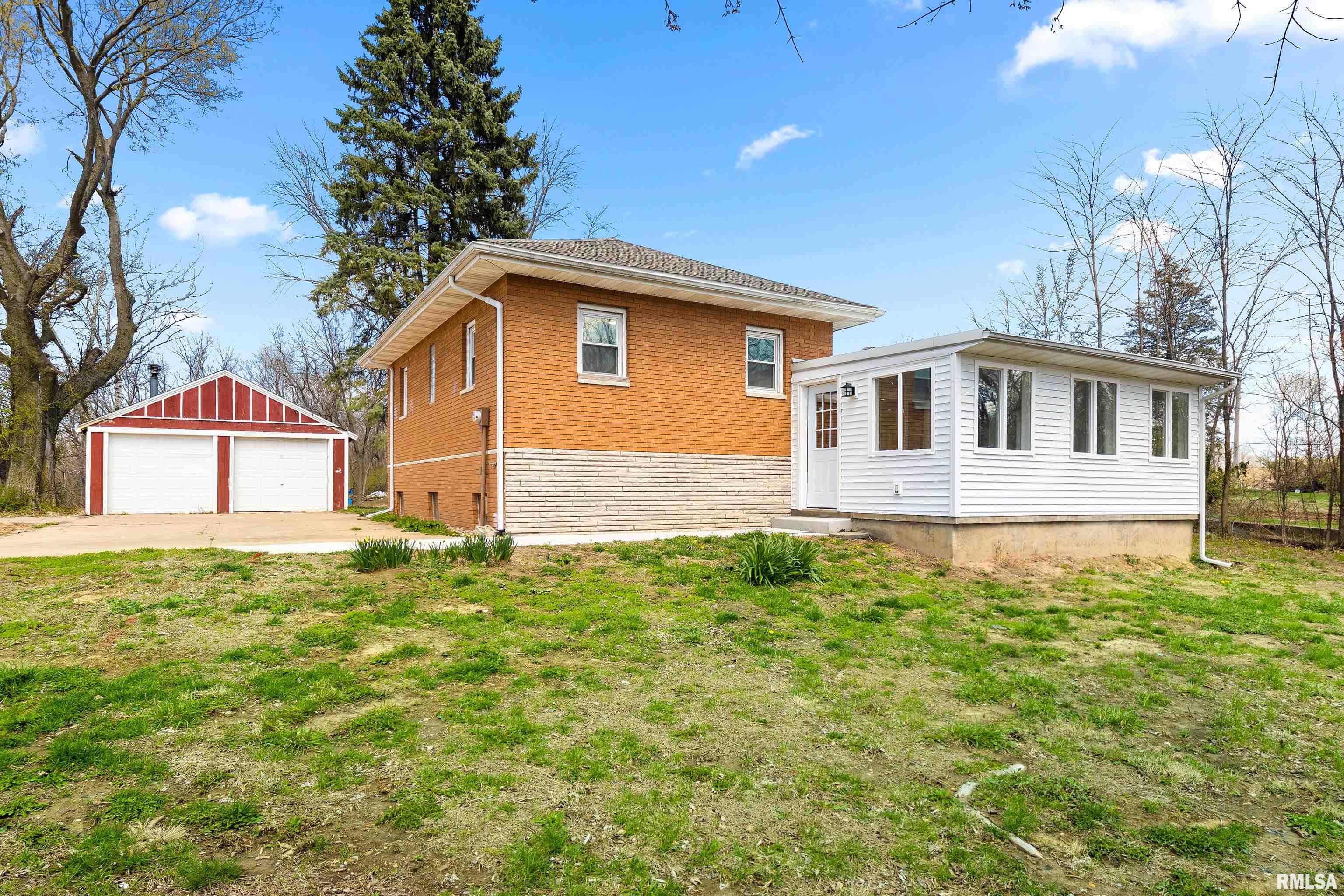 1305 Fischer Road, Creve Coeur, Illinois image 2