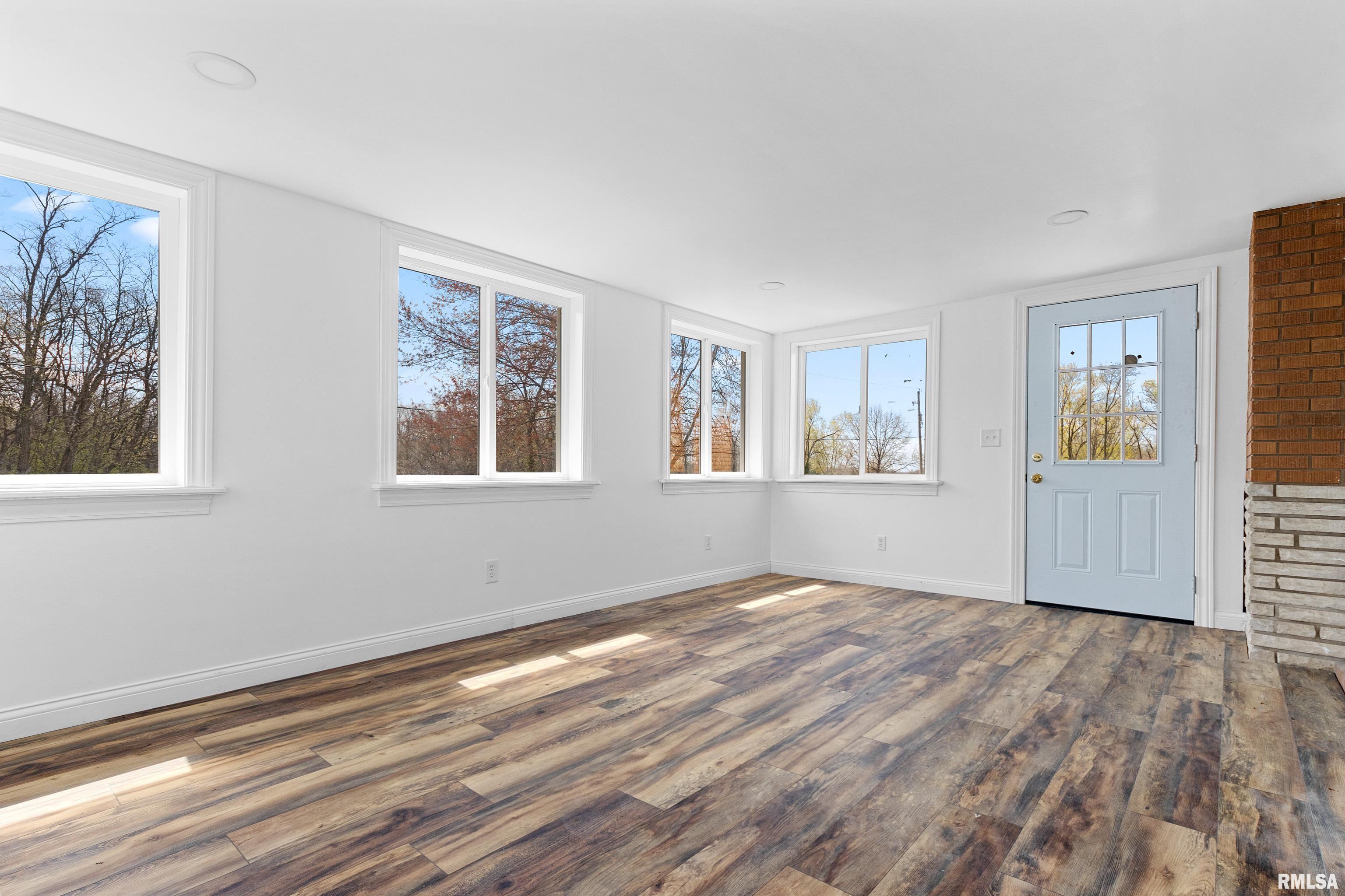 1305 Fischer Road, Creve Coeur, Illinois image 5