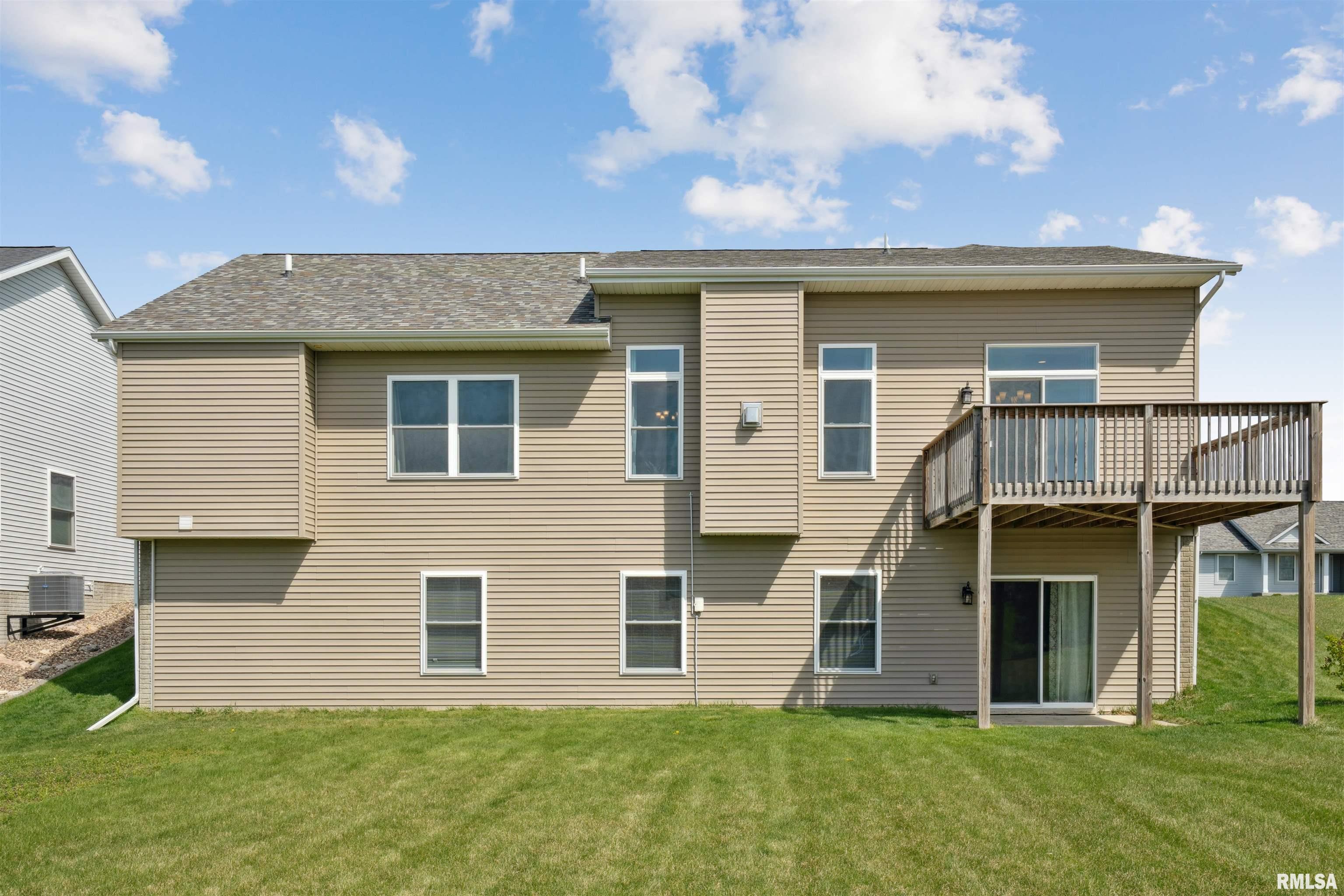 4377 Happiness Lane, Bettendorf, Iowa image 28
