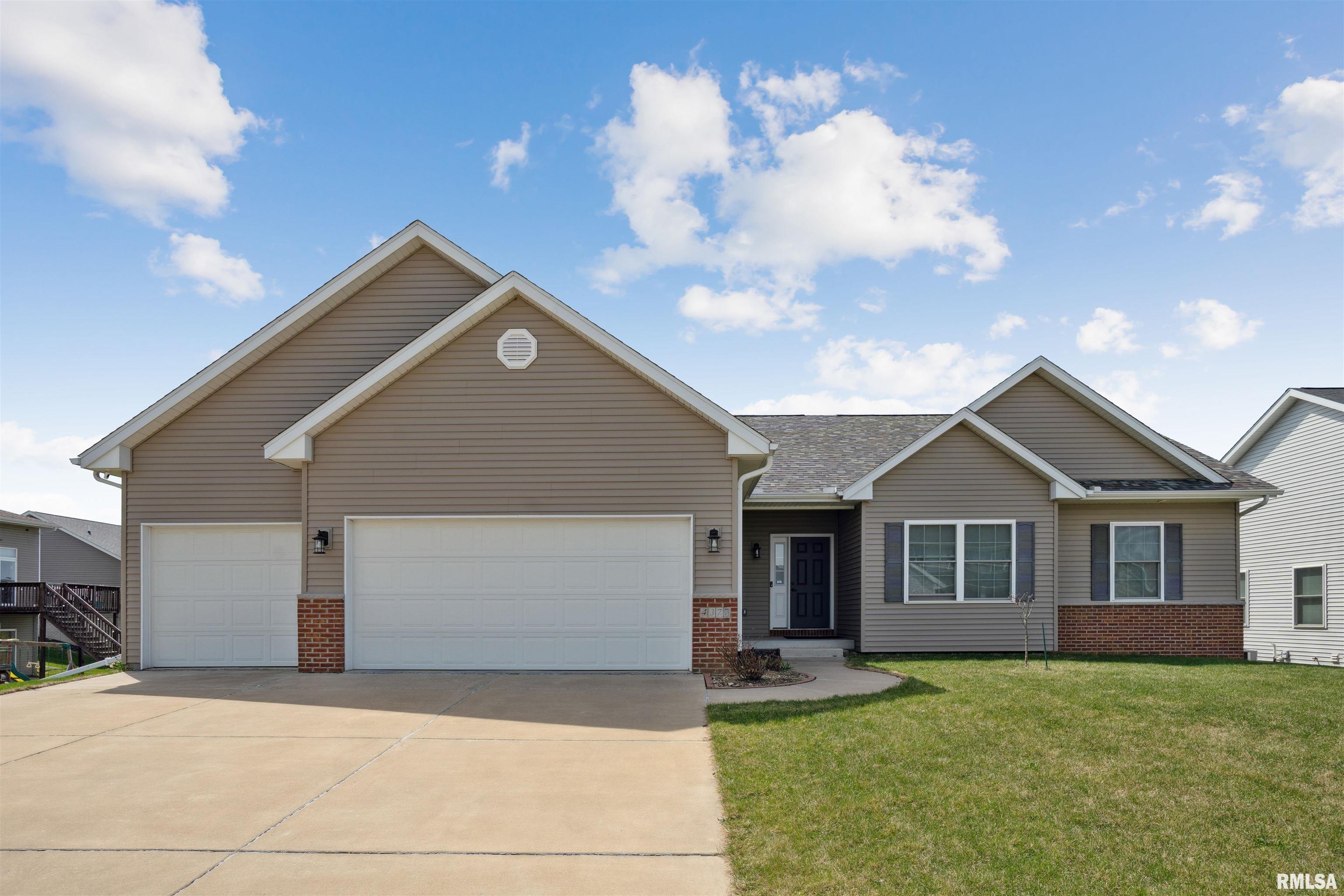 4377 Happiness Lane, Bettendorf, Iowa image 1