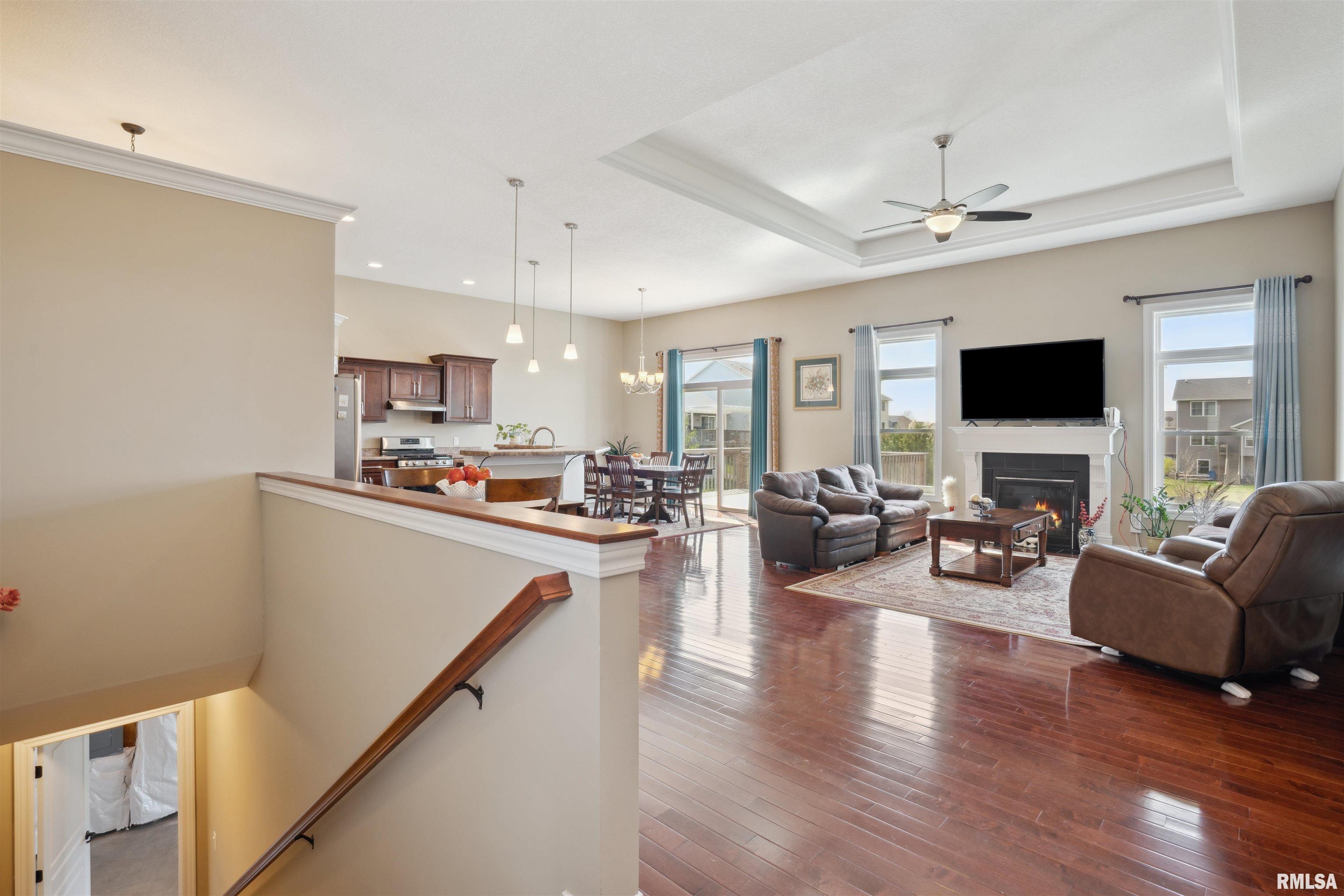 4377 Happiness Lane, Bettendorf, Iowa image 4
