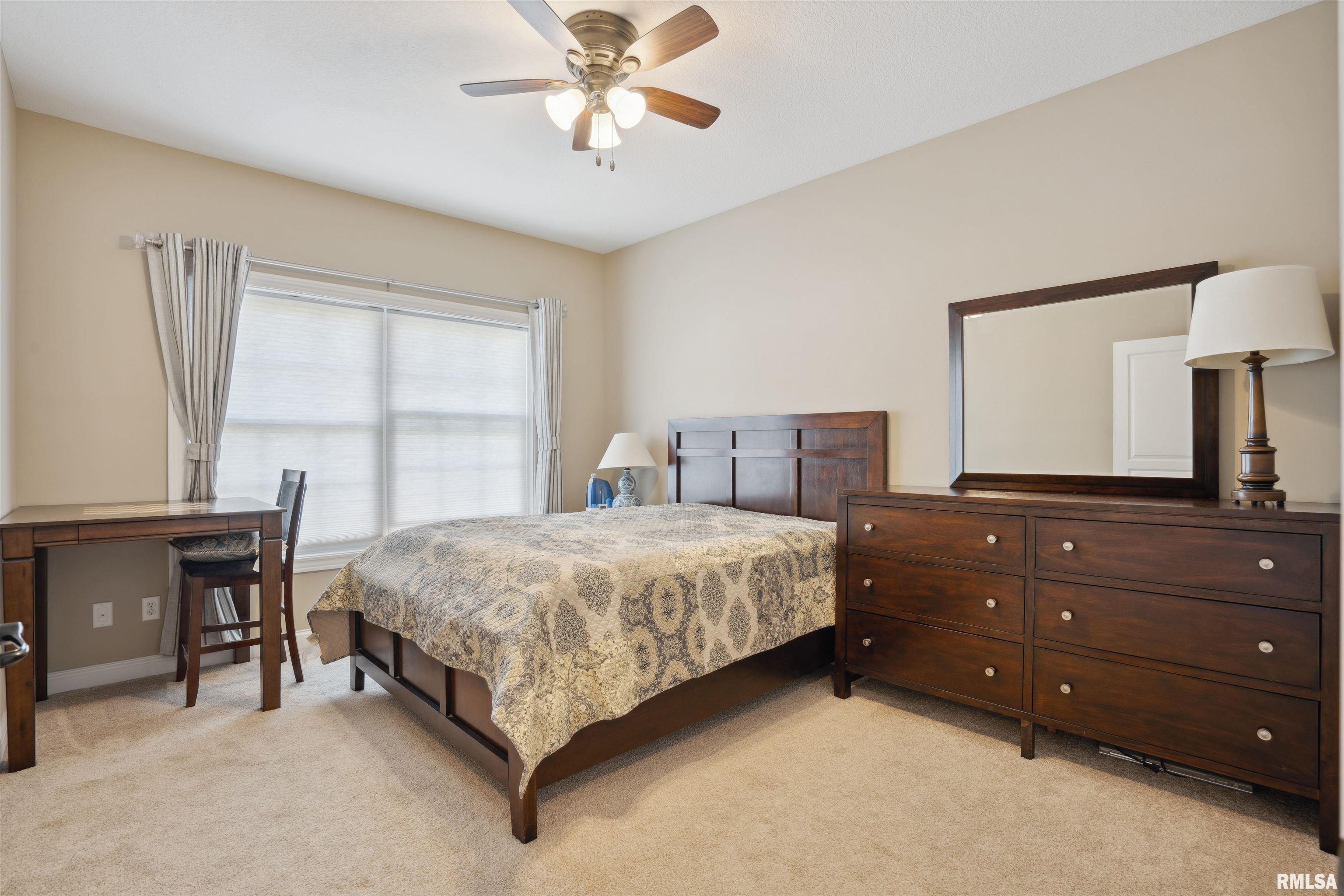 4377 Happiness Lane, Bettendorf, Iowa image 21