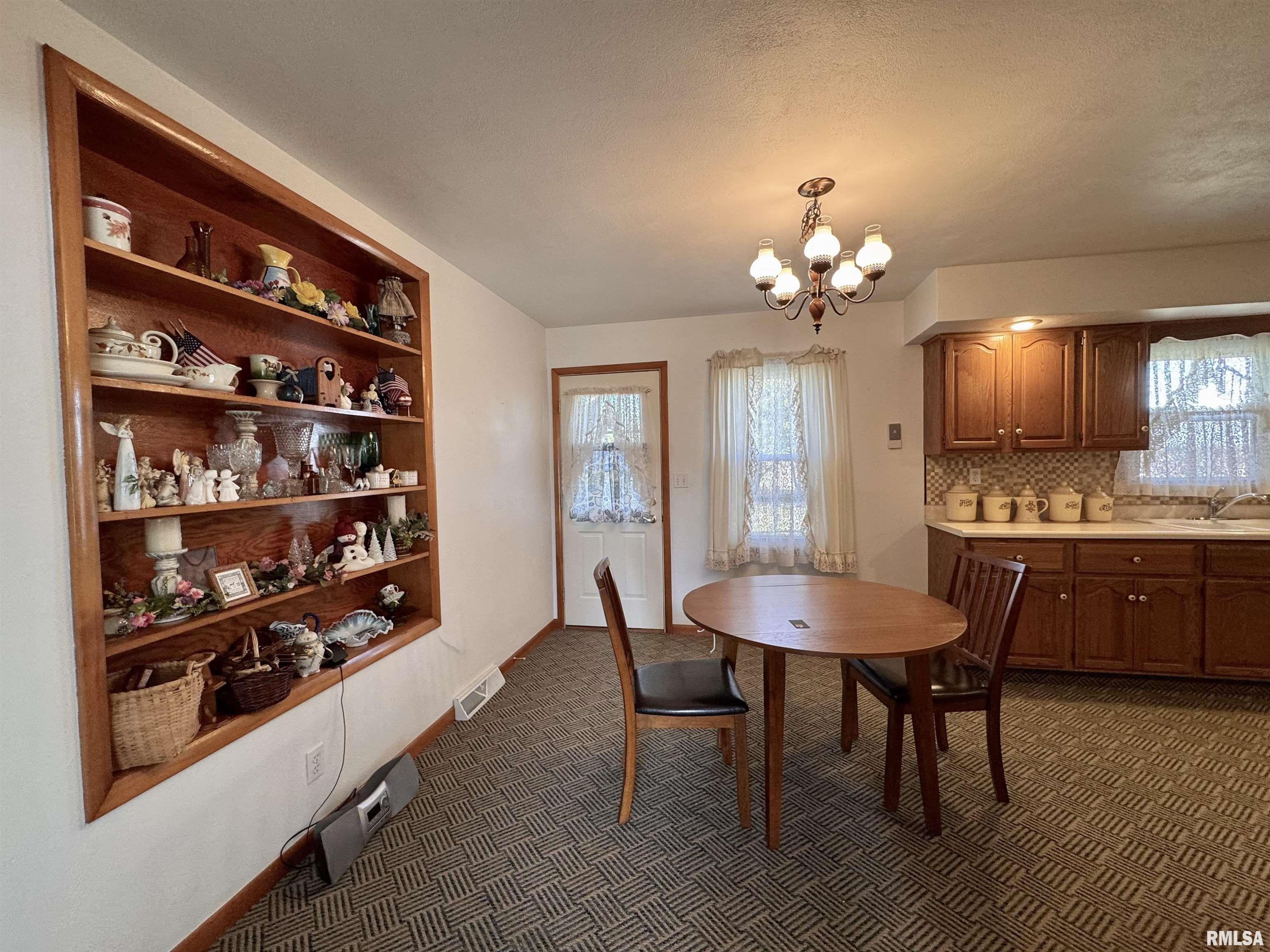 1218 Rebecca Lane, Macomb, Illinois image 5