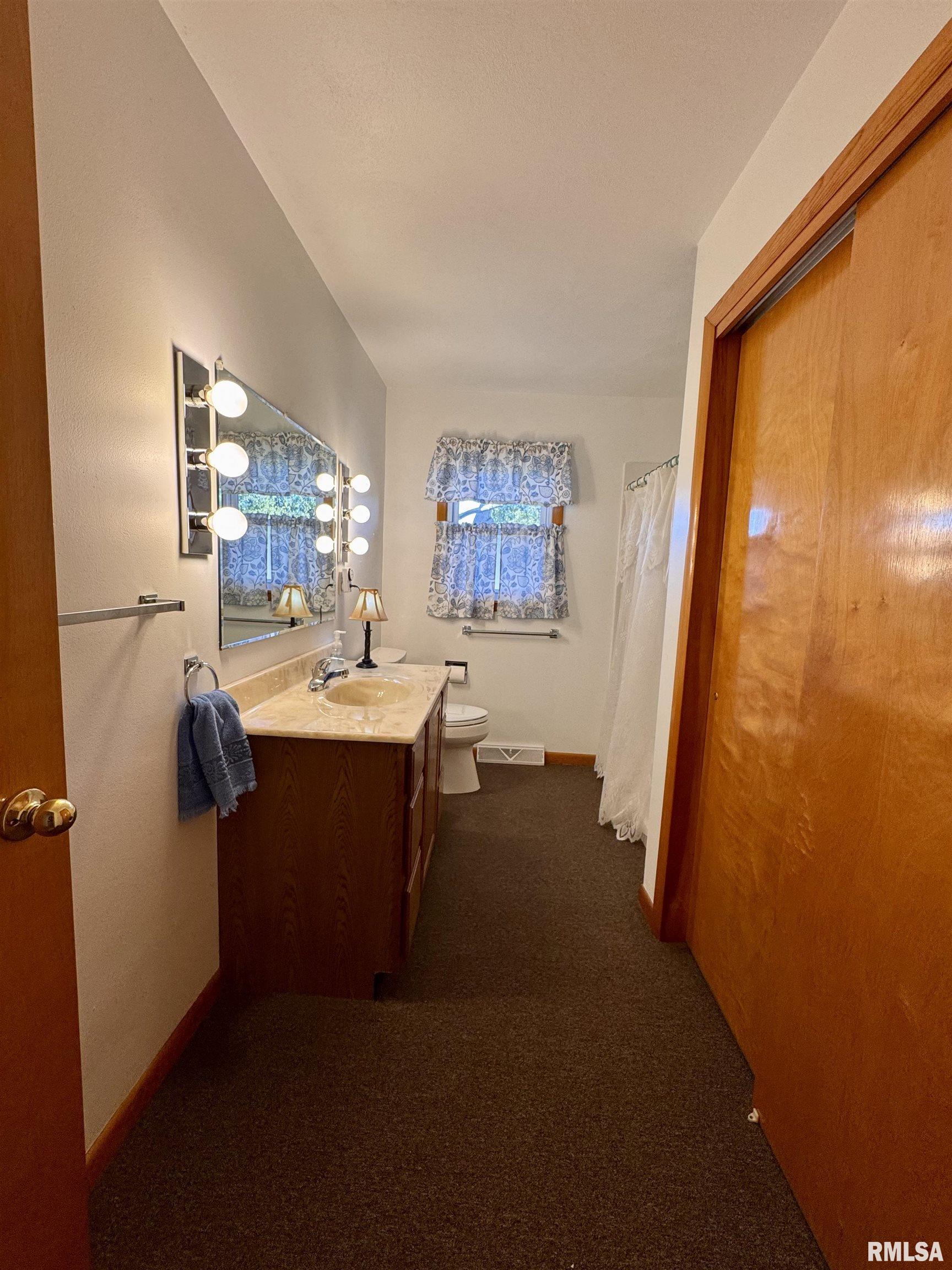1218 Rebecca Lane, Macomb, Illinois image 11