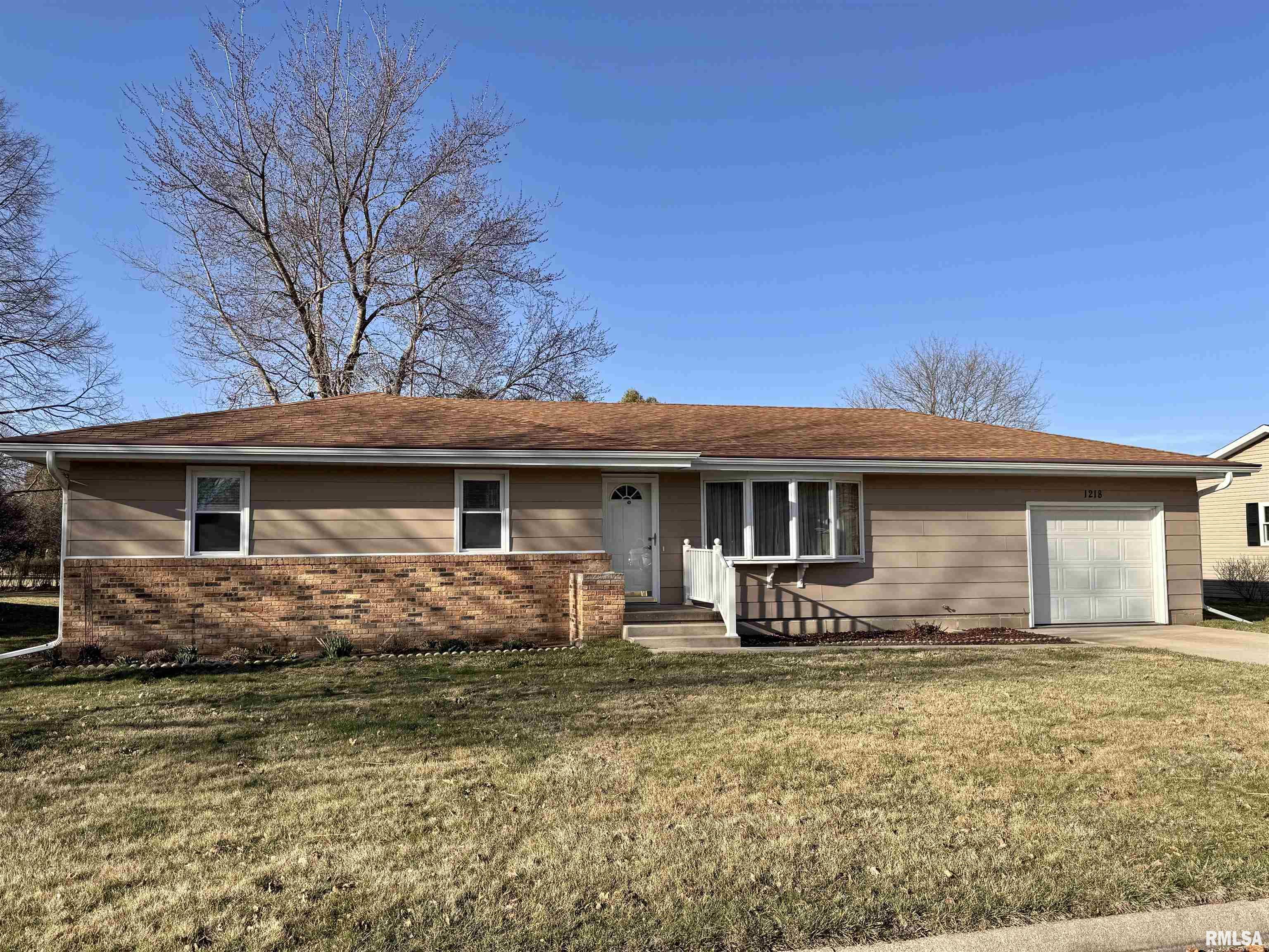 1218 Rebecca Lane, Macomb, Illinois image 1