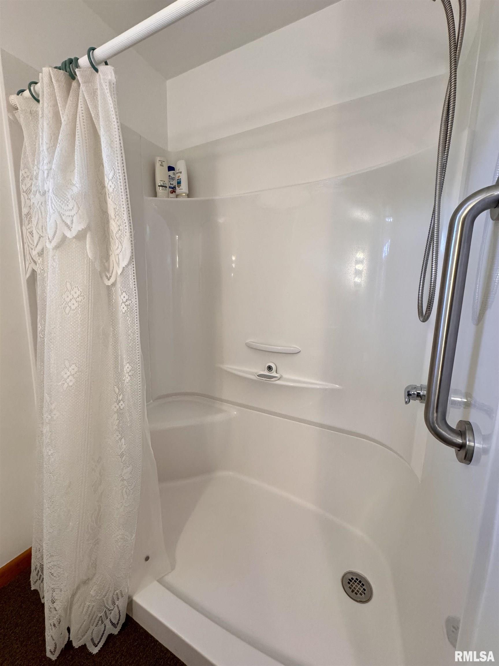 1218 Rebecca Lane, Macomb, Illinois image 16