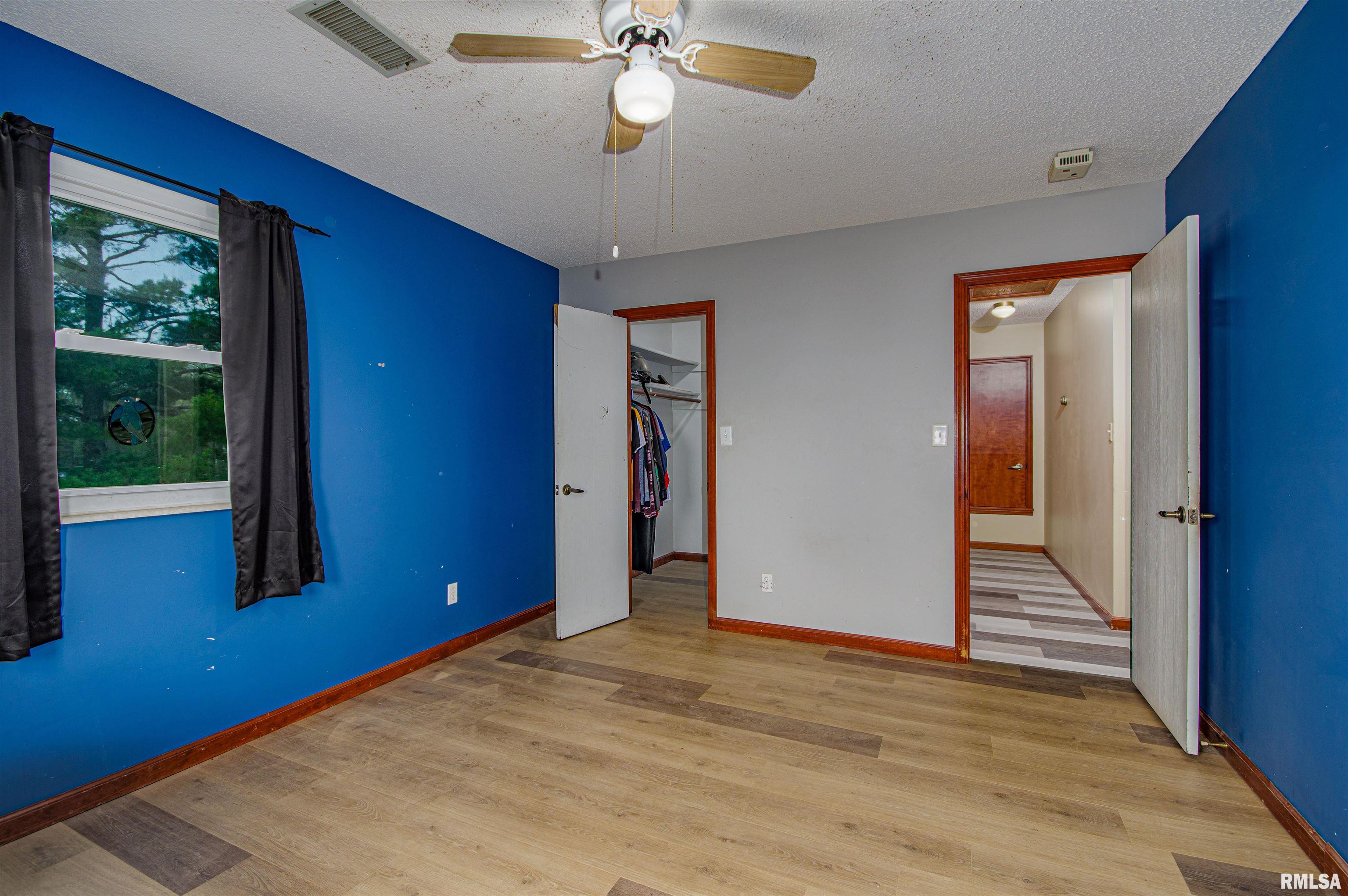 102 Hawthorn Estates, Salem, Illinois image 6