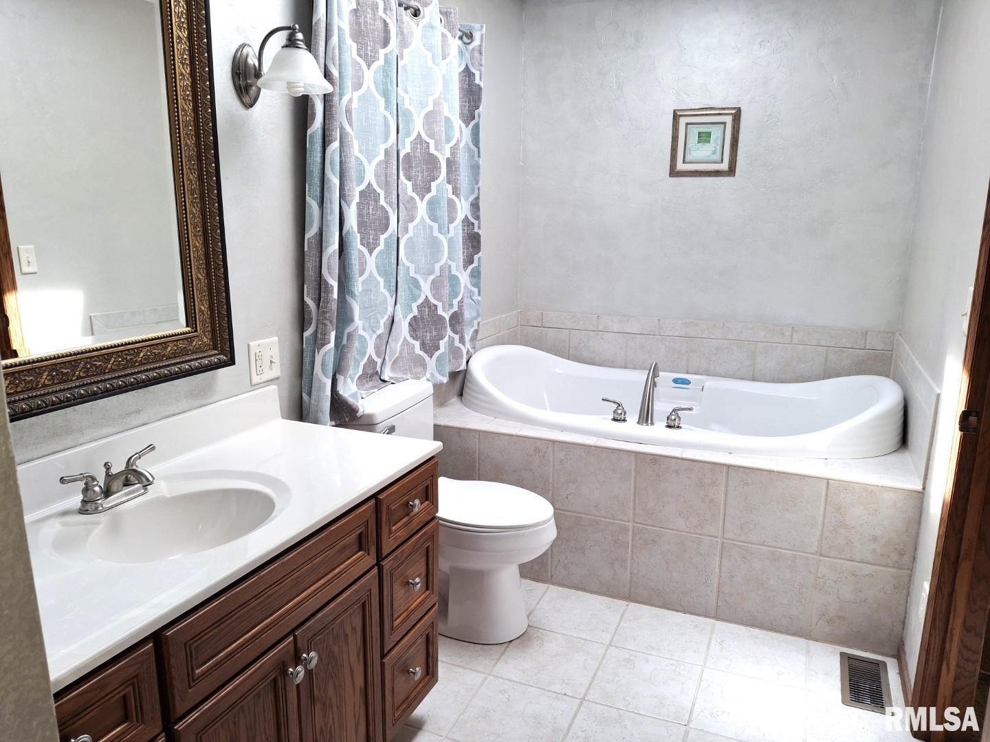 800 N 12th Avenue, Canton, Illinois image 39