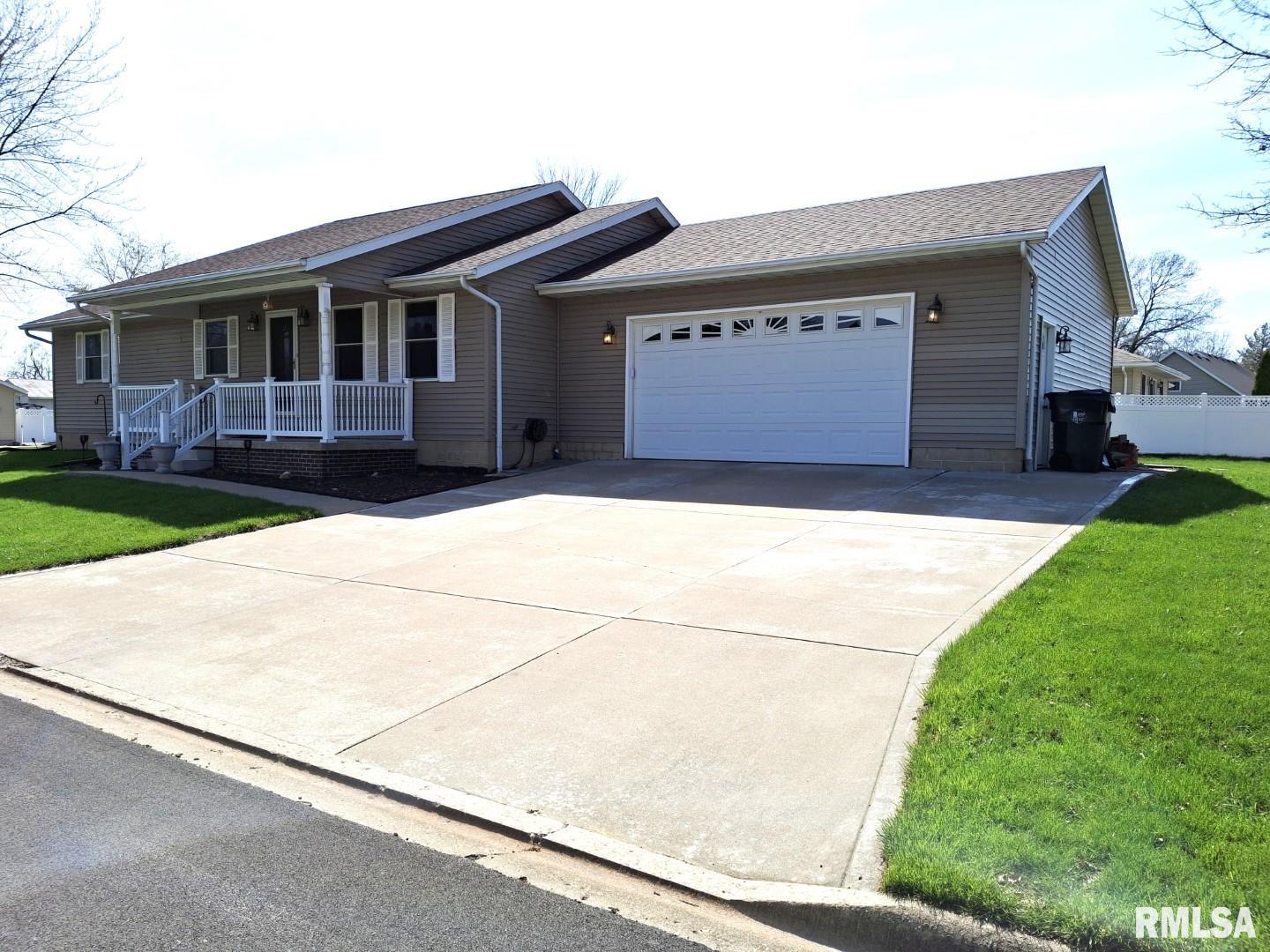 800 N 12th Avenue, Canton, Illinois image 2