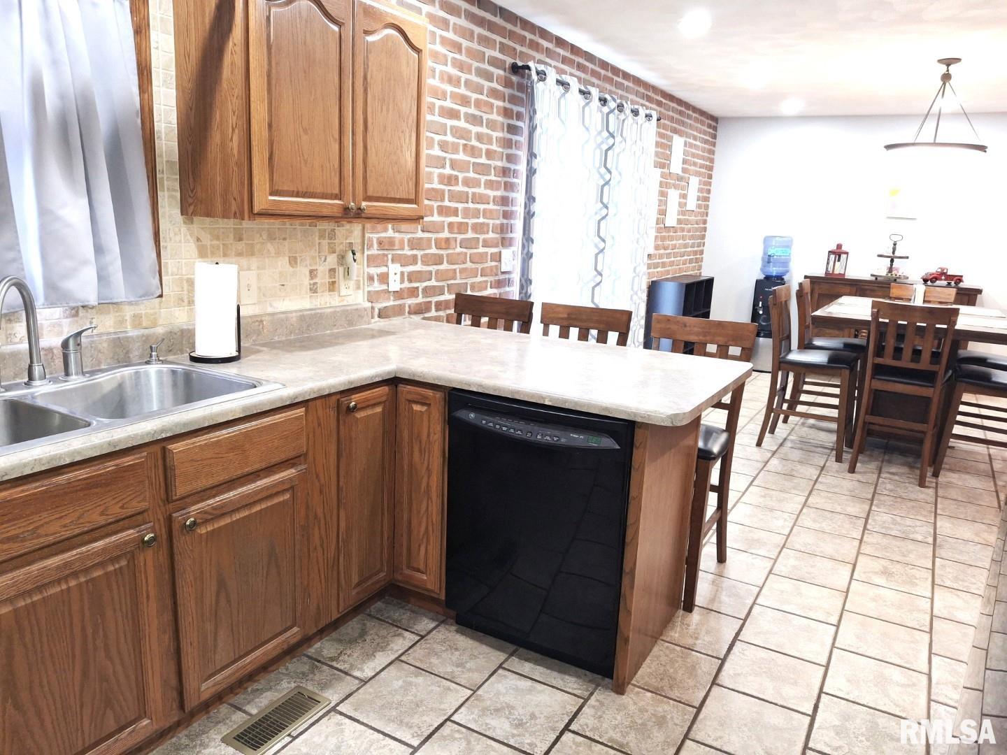 800 N 12th Avenue, Canton, Illinois image 21