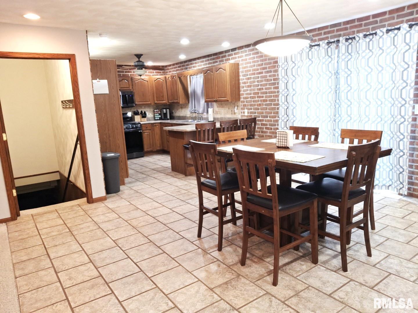 800 N 12th Avenue, Canton, Illinois image 14