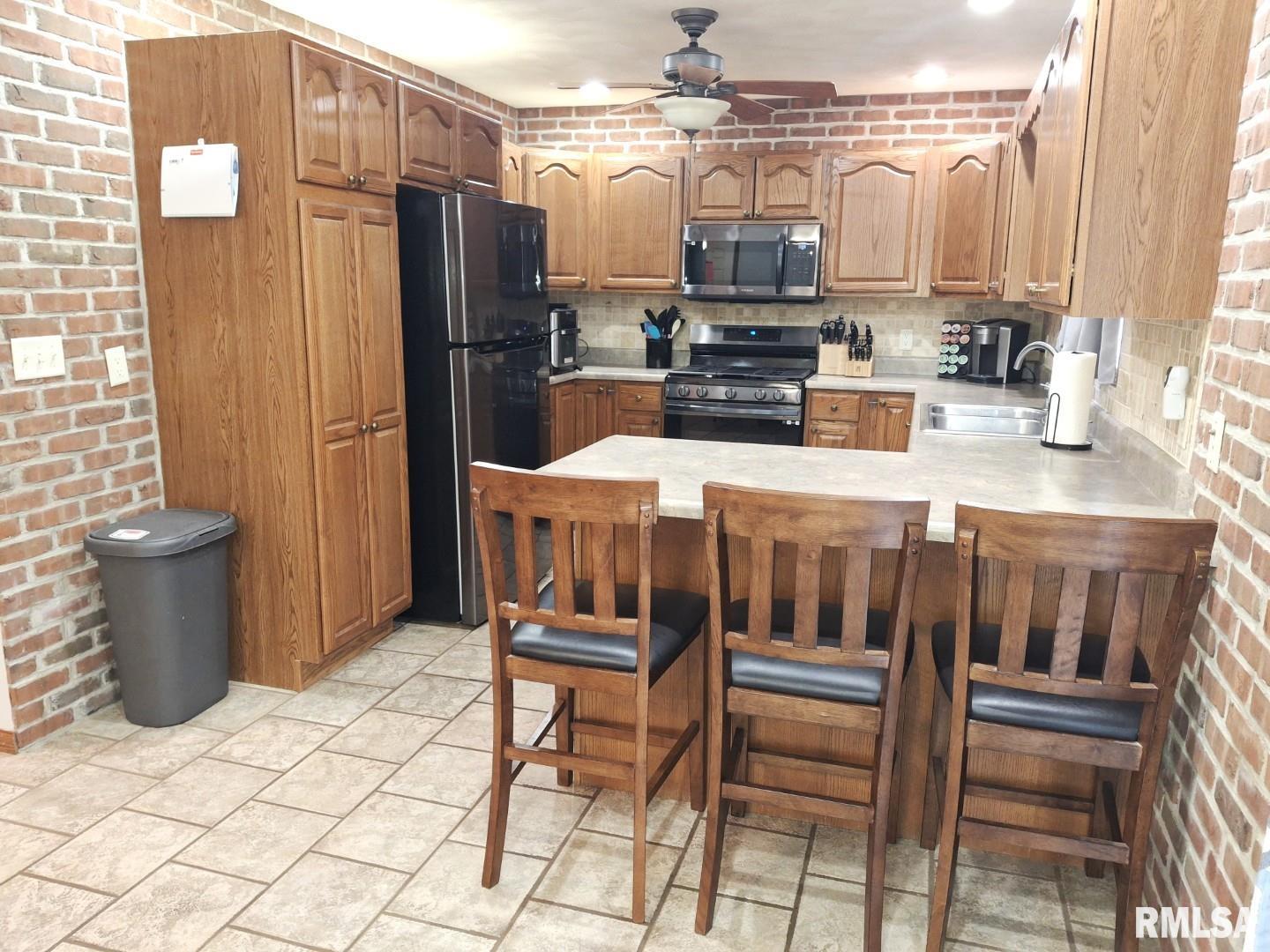800 N 12th Avenue, Canton, Illinois image 18