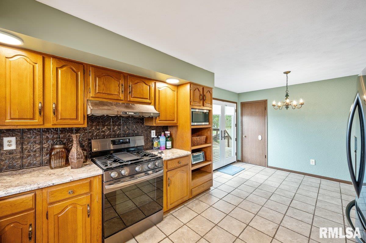 208 N 4th Street, San Jose, Illinois image 12