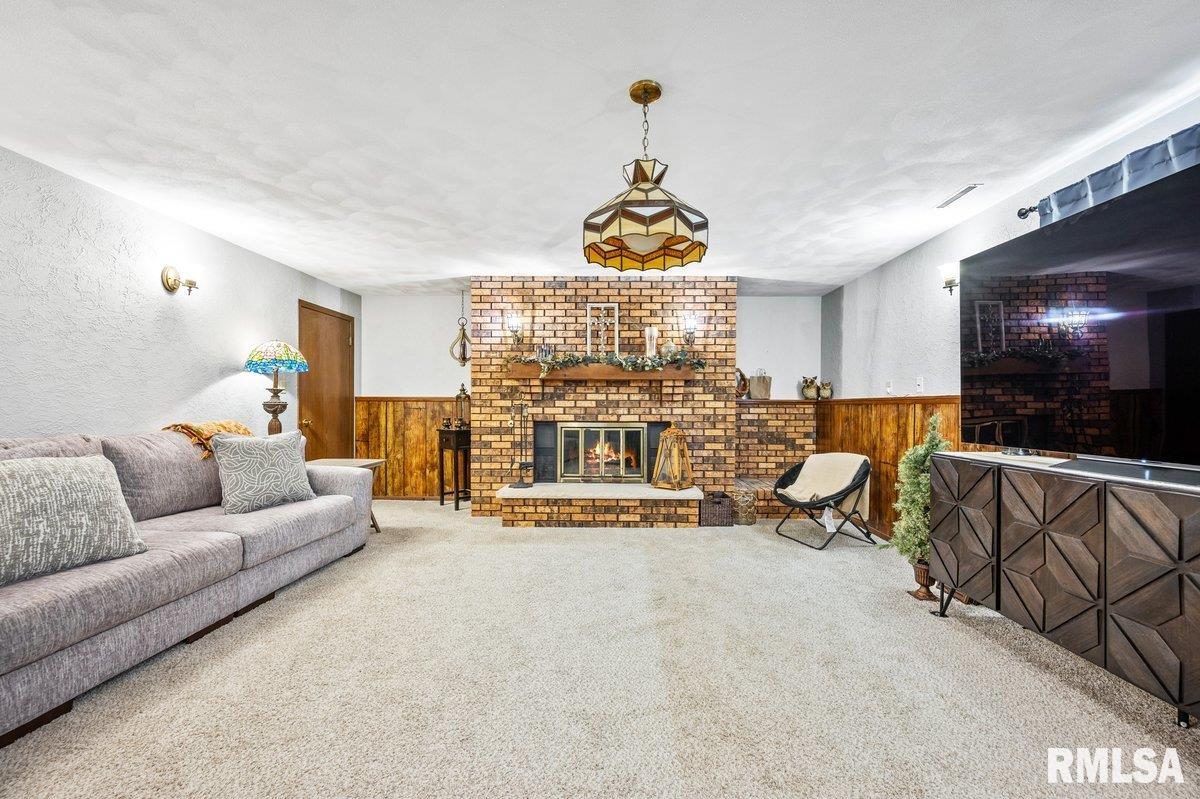 208 N 4th Street, San Jose, Illinois image 16