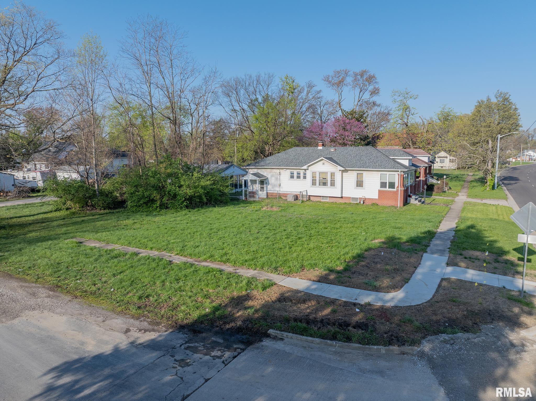 873 E Noleman Street, Centralia, Illinois image 4
