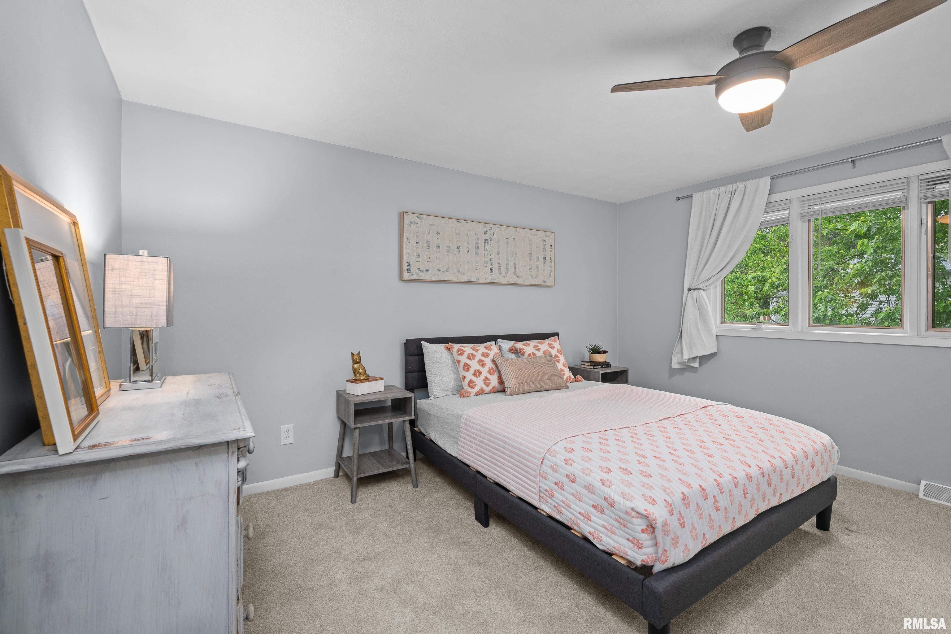 2535 E Dale Court, Bettendorf, Iowa image 26