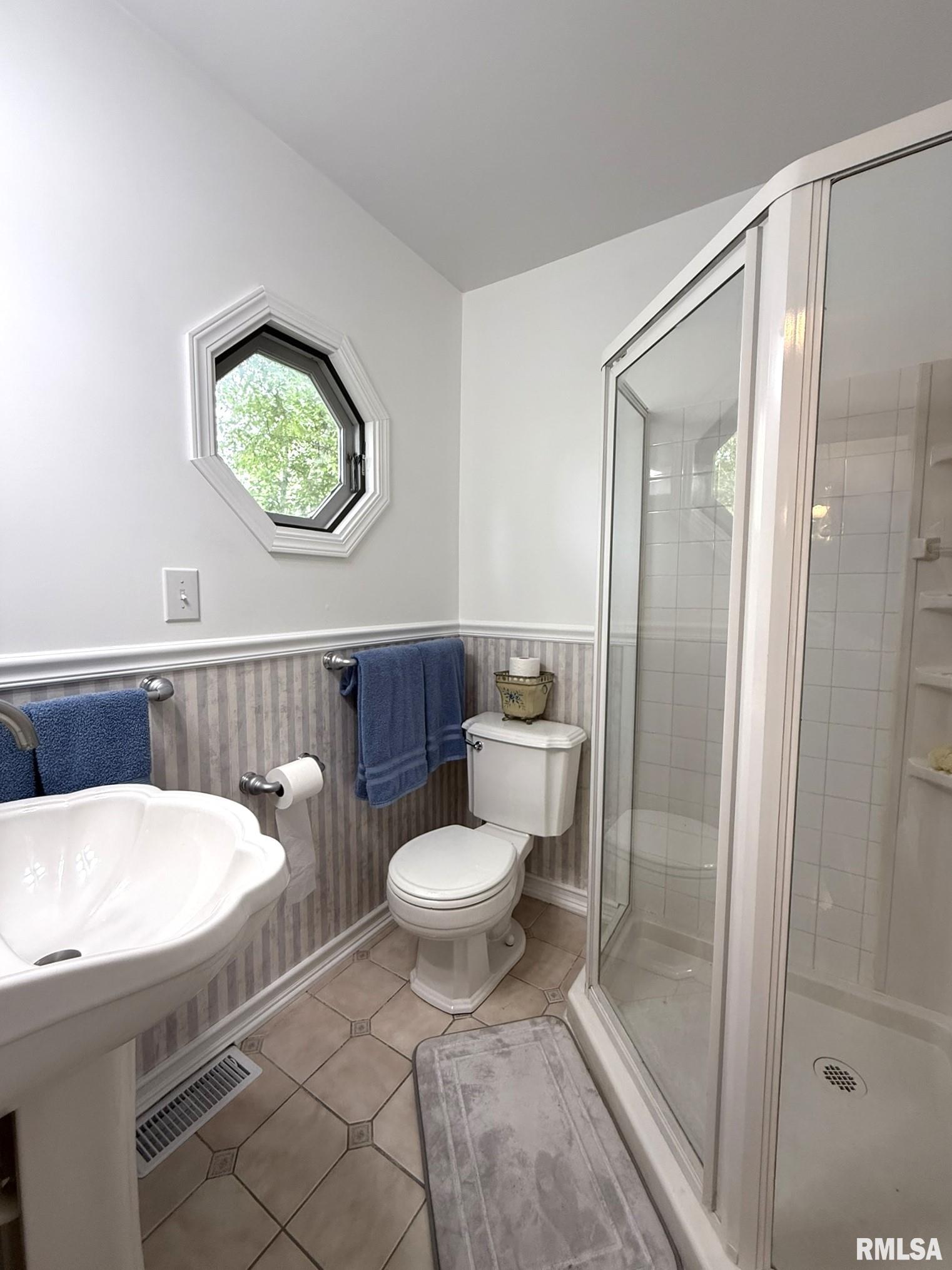 131 E Willard Street, Wataga, Illinois image 38