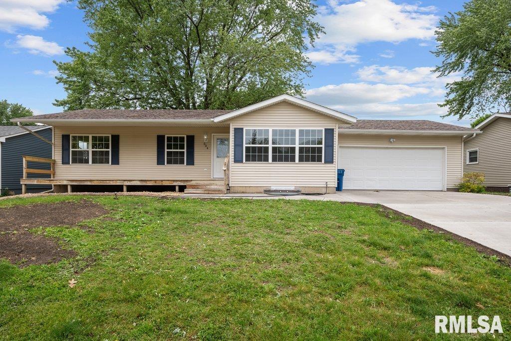 504 N 5th Place, Eldridge, Iowa image 1