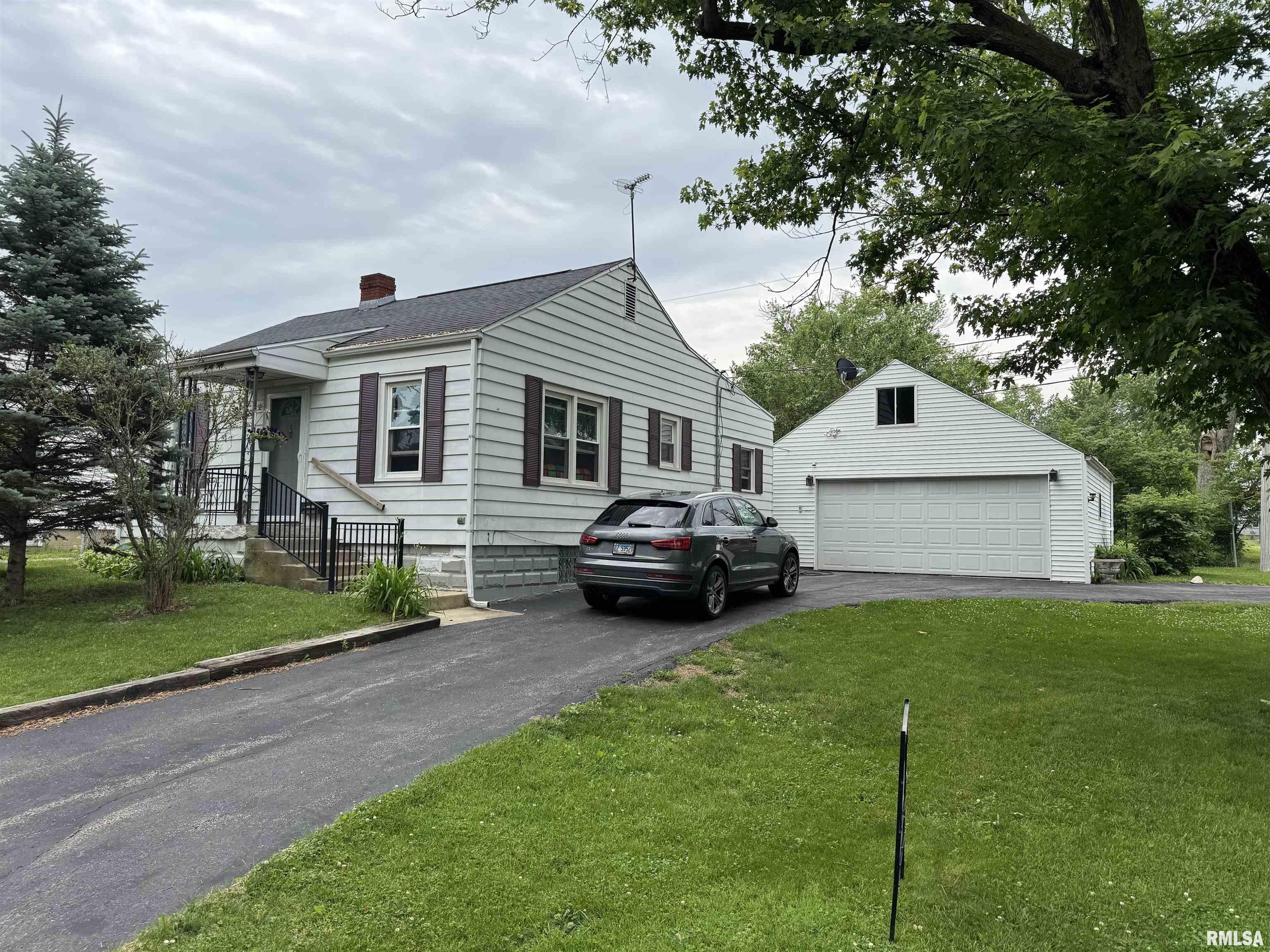 2050 W Wilson Avenue, Peoria, Illinois image 1