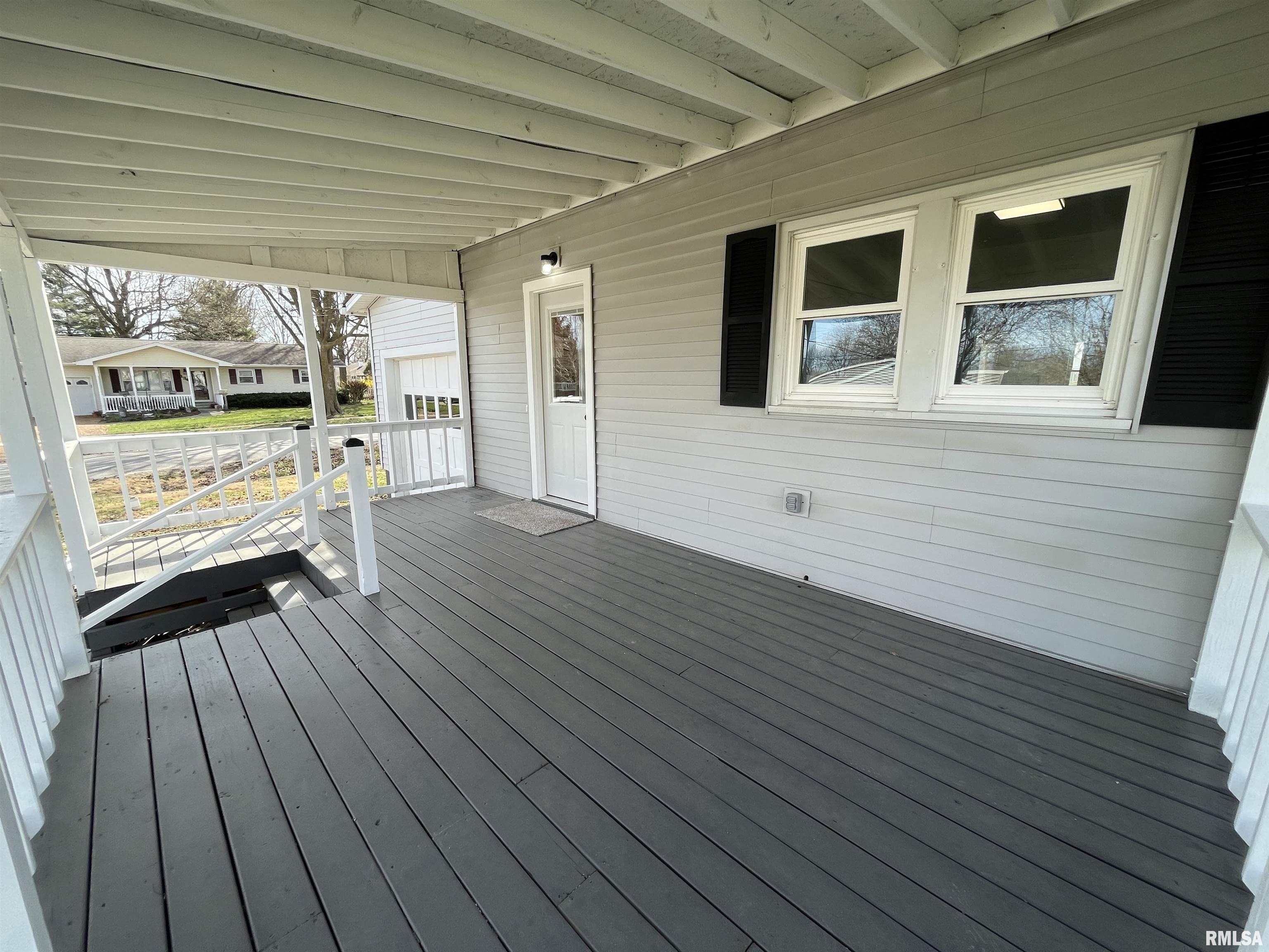 535 E Green Street, Virden, Illinois image 17