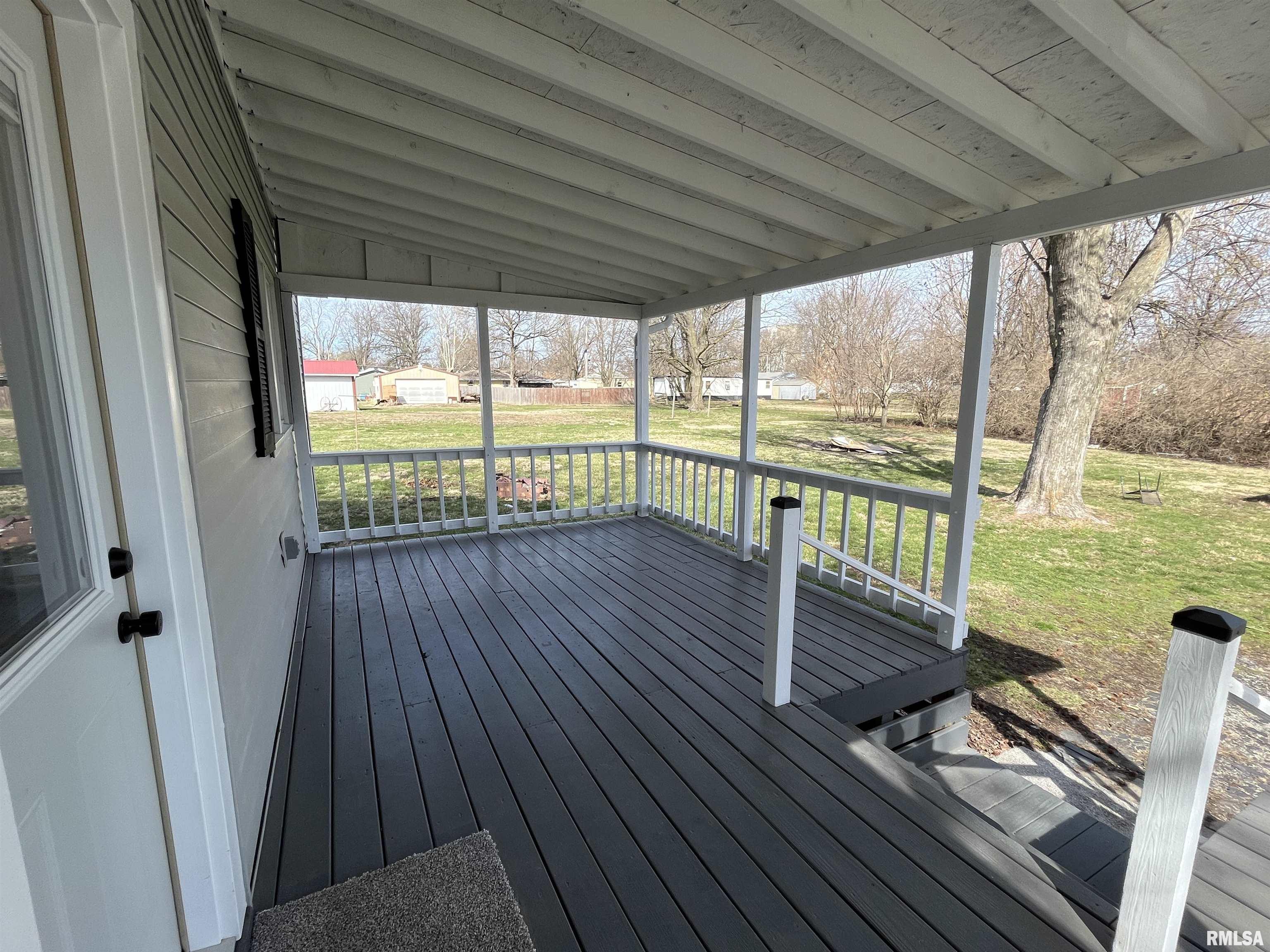 535 E Green Street, Virden, Illinois image 16