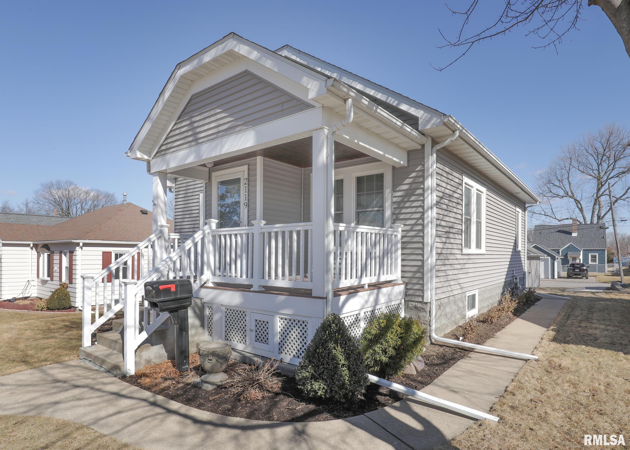 2119 N Howell Street, Davenport, Iowa image 2