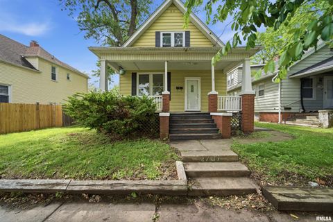 Photo of 2701 N DECHMAN Avenue, Peoria, IL 61603 (MLS # PA1266002)