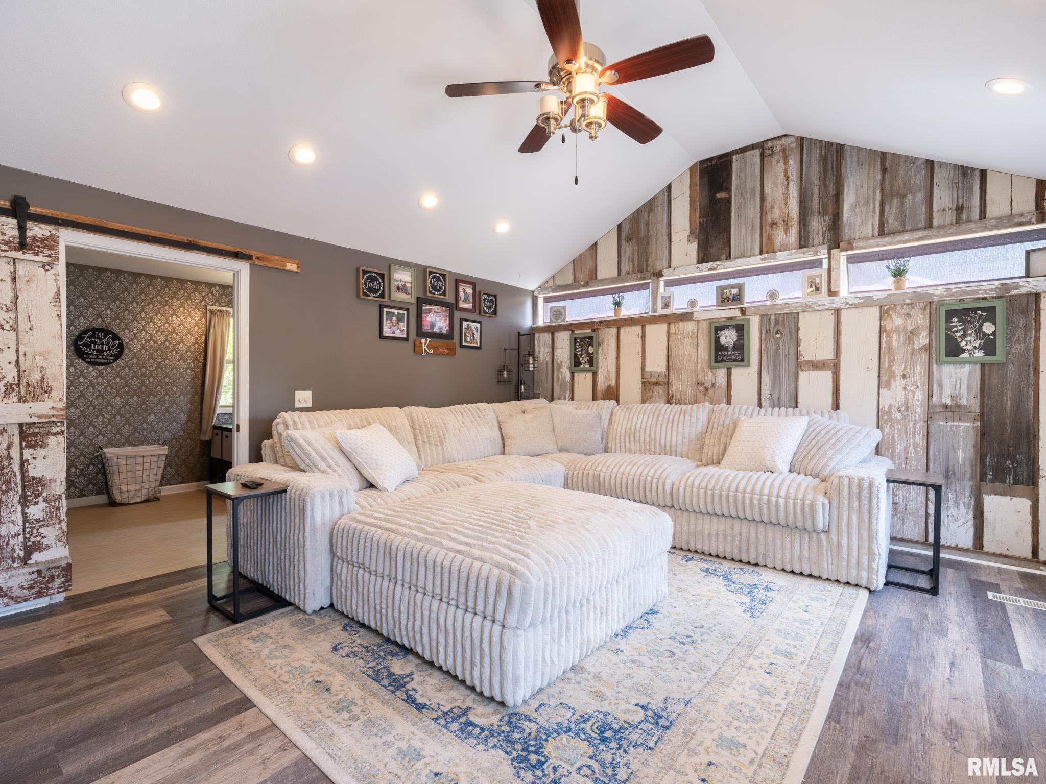 204 Country Drive, Green Valley, Illinois image 21