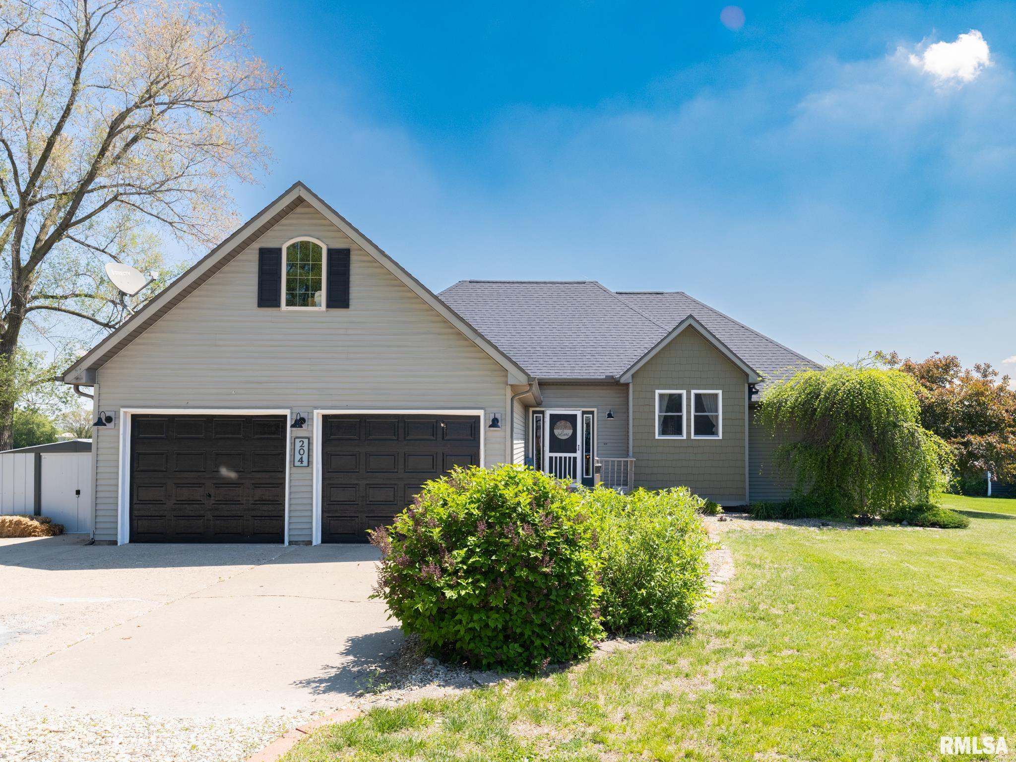 204 Country Drive, Green Valley, Illinois image 1