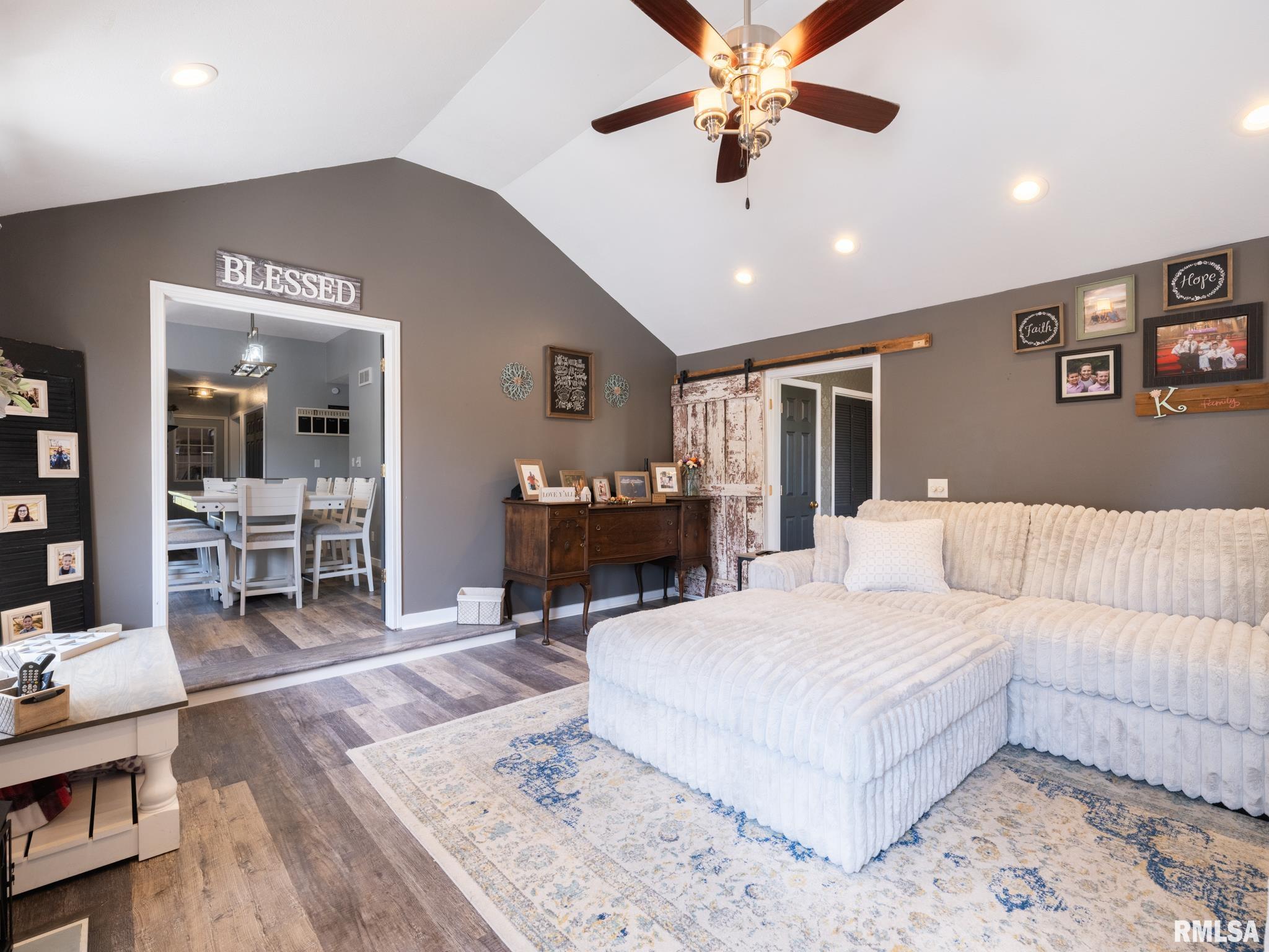 204 Country Drive, Green Valley, Illinois image 20