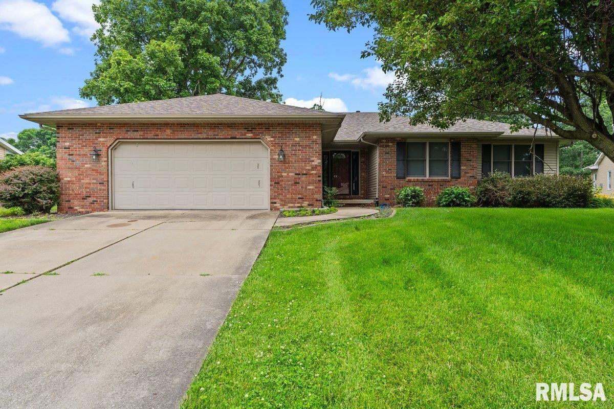 136 Lilac Lane, Chatham, Illinois image 4