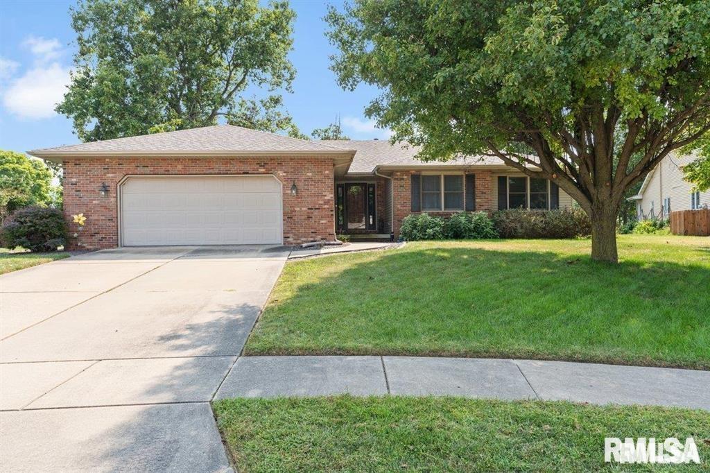 136 Lilac Lane, Chatham, Illinois image 1