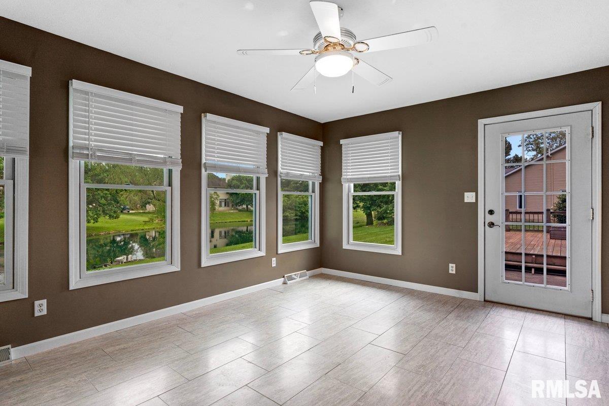 136 Lilac Lane, Chatham, Illinois image 13
